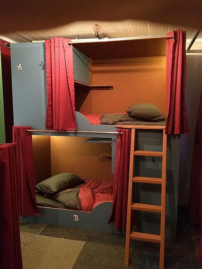 Redlight Historic Bunk Hotel&speakeasy