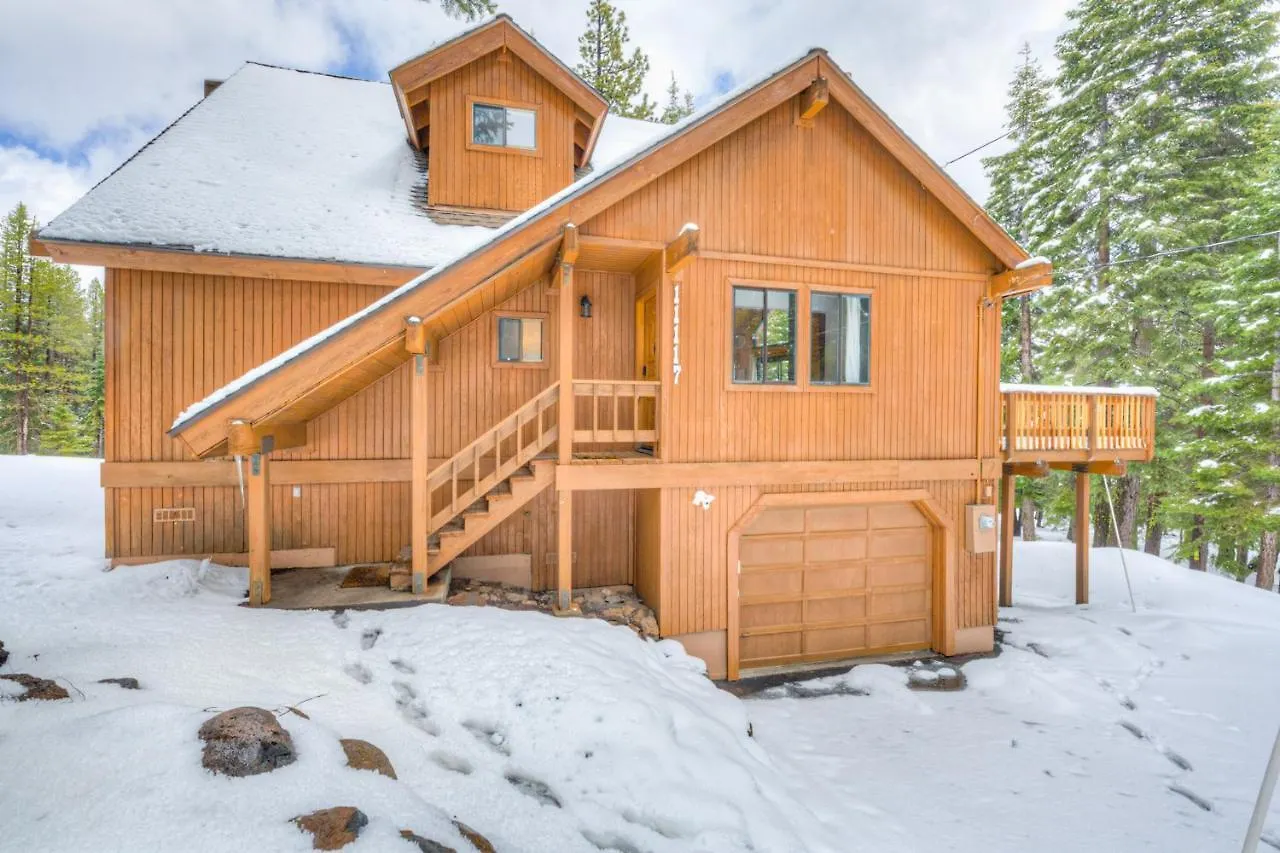Bolzano's Getaway Truckee
