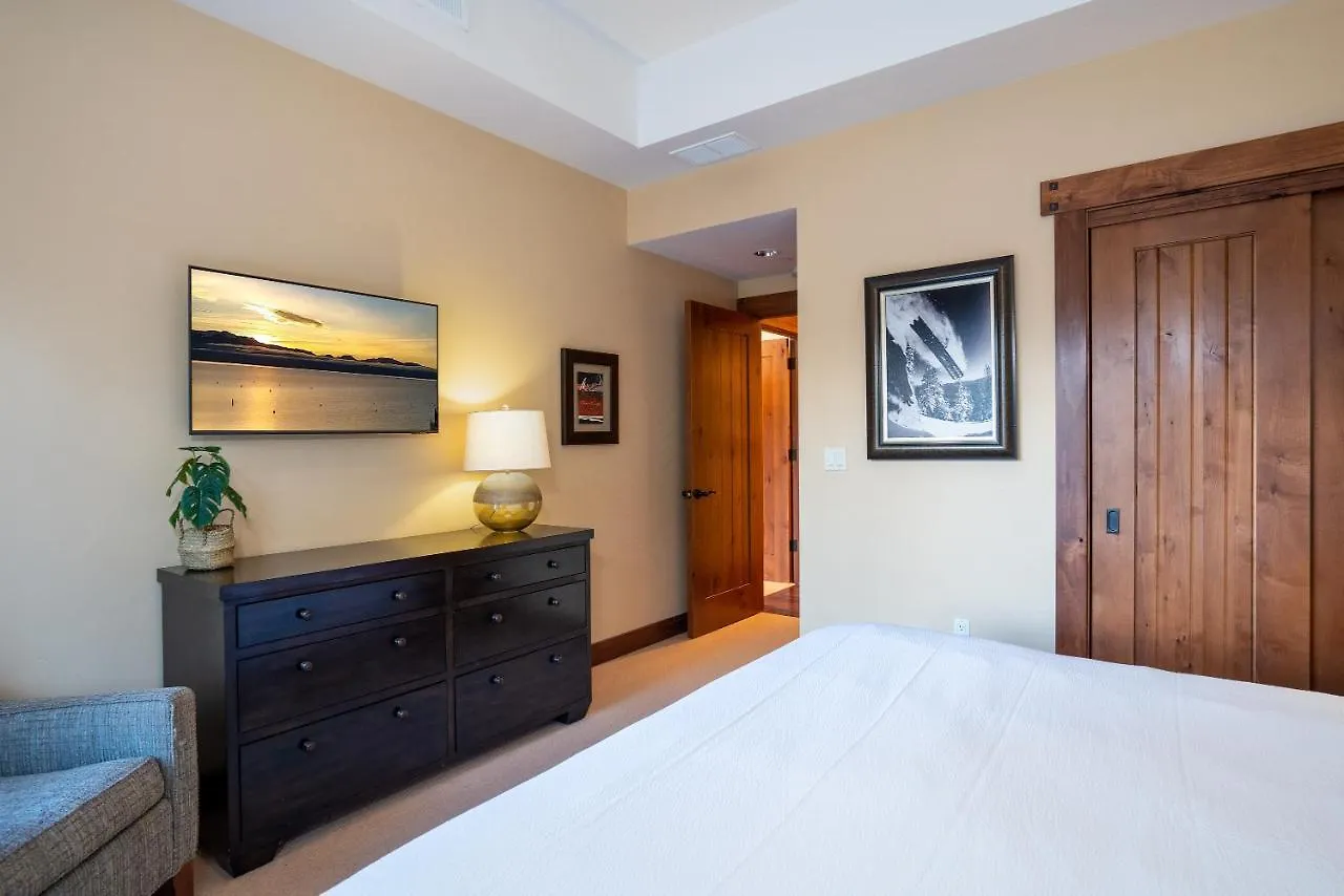 Luxury Village At Northstar - Private Hot Tub! - Village Walk 7225 Holiday home *