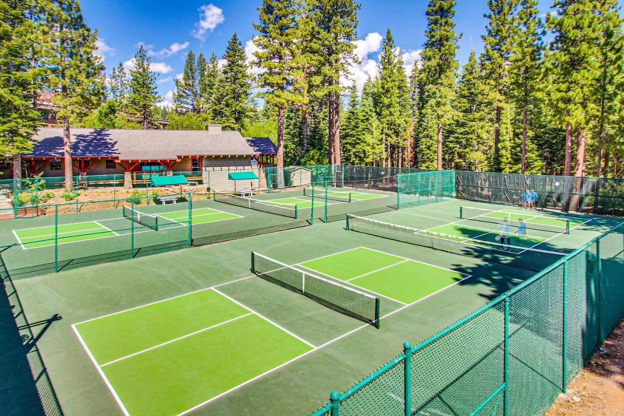 North Star Mountain Retreat Holiday home