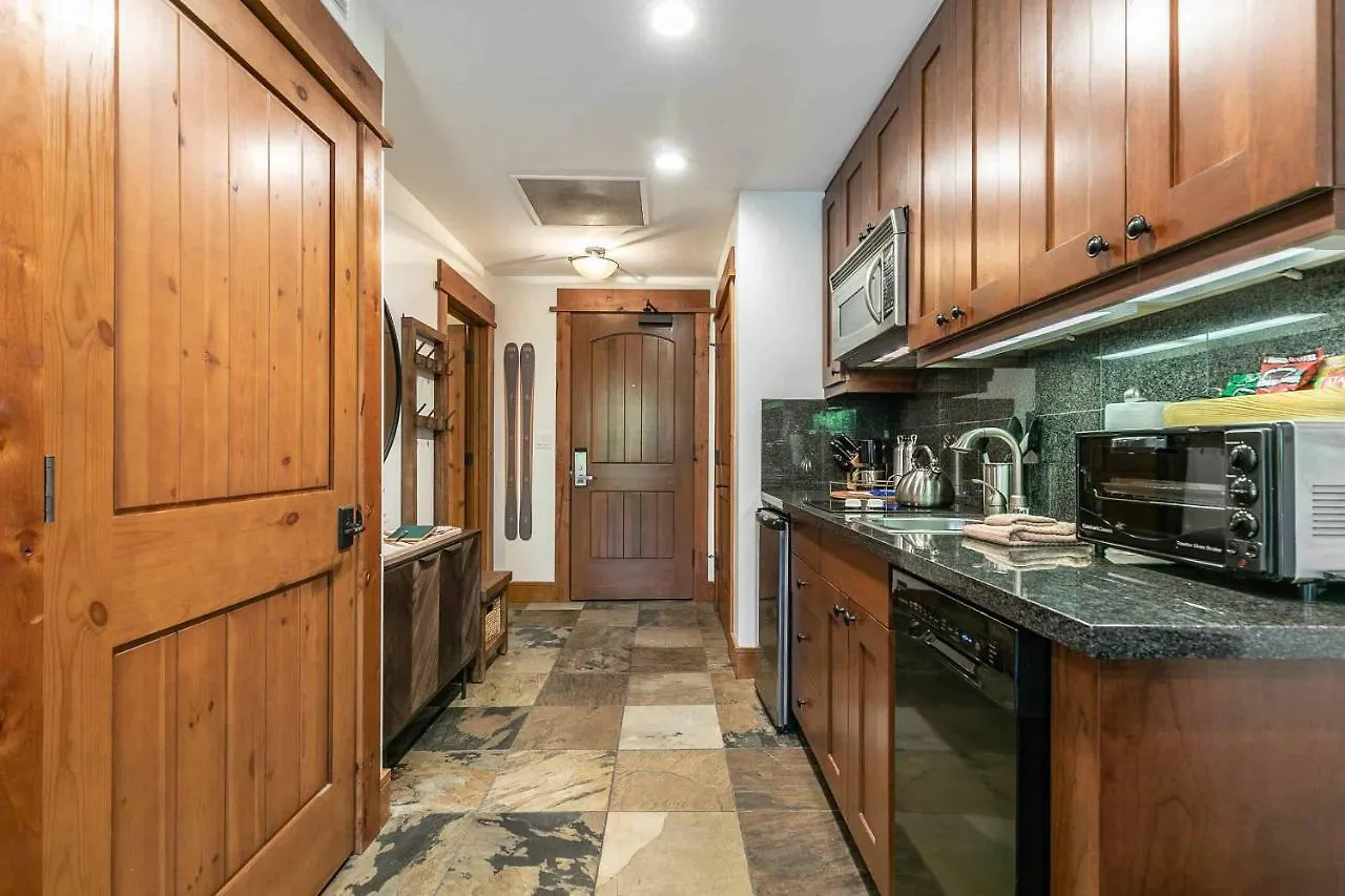 East West Hospitality At Tahoe Truckee