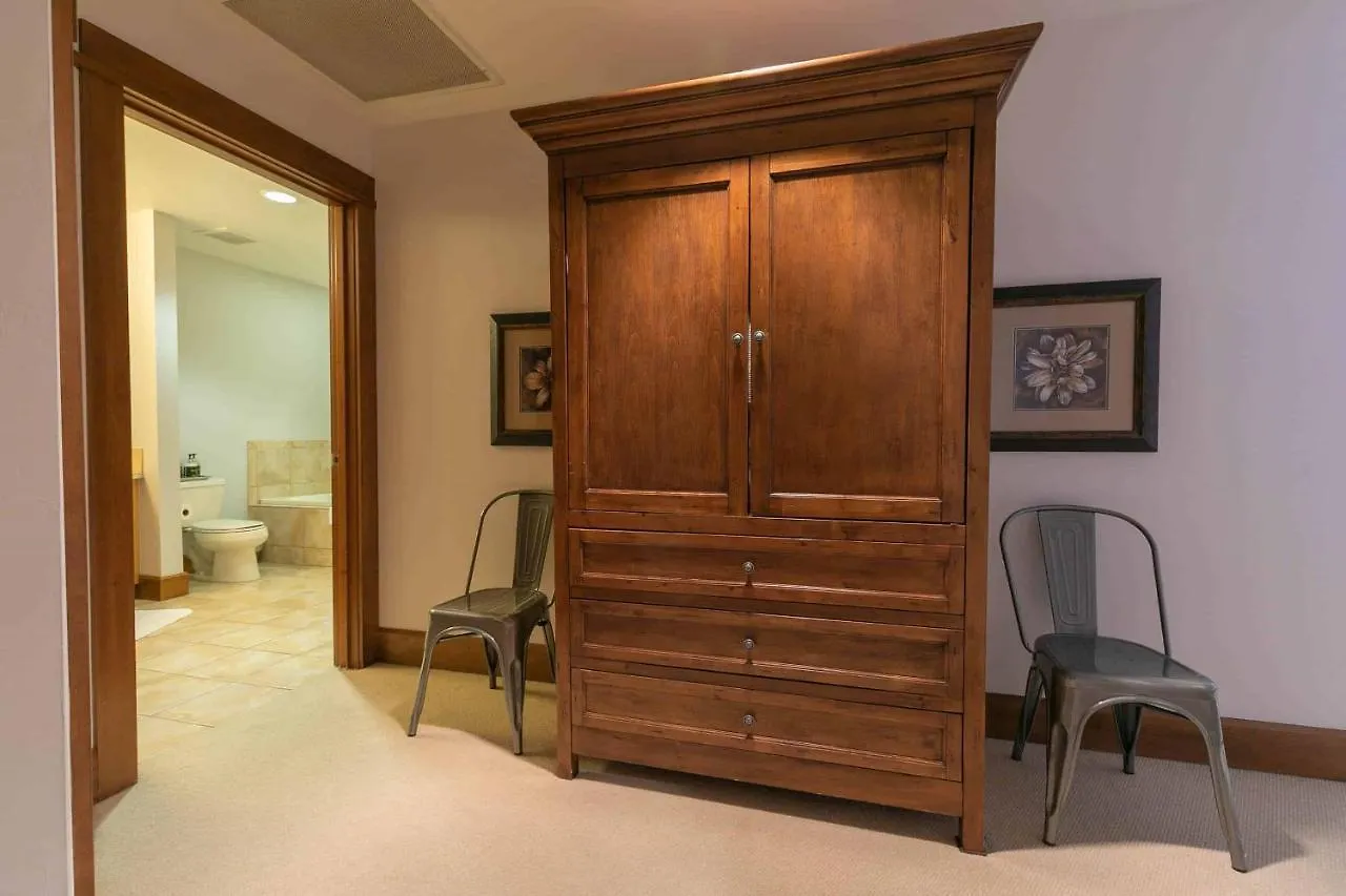 Resort East West Hospitality At Tahoe