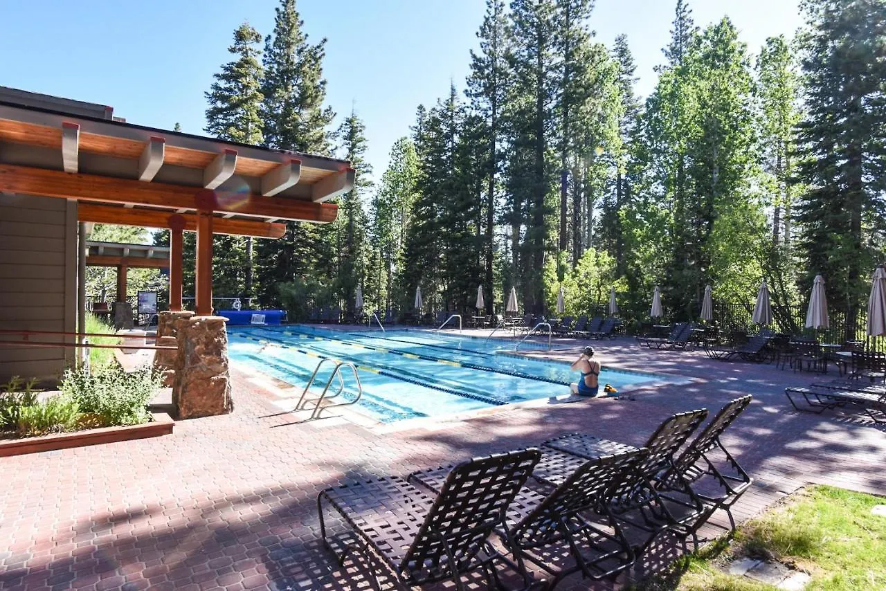 4081 Trails Apartmán *