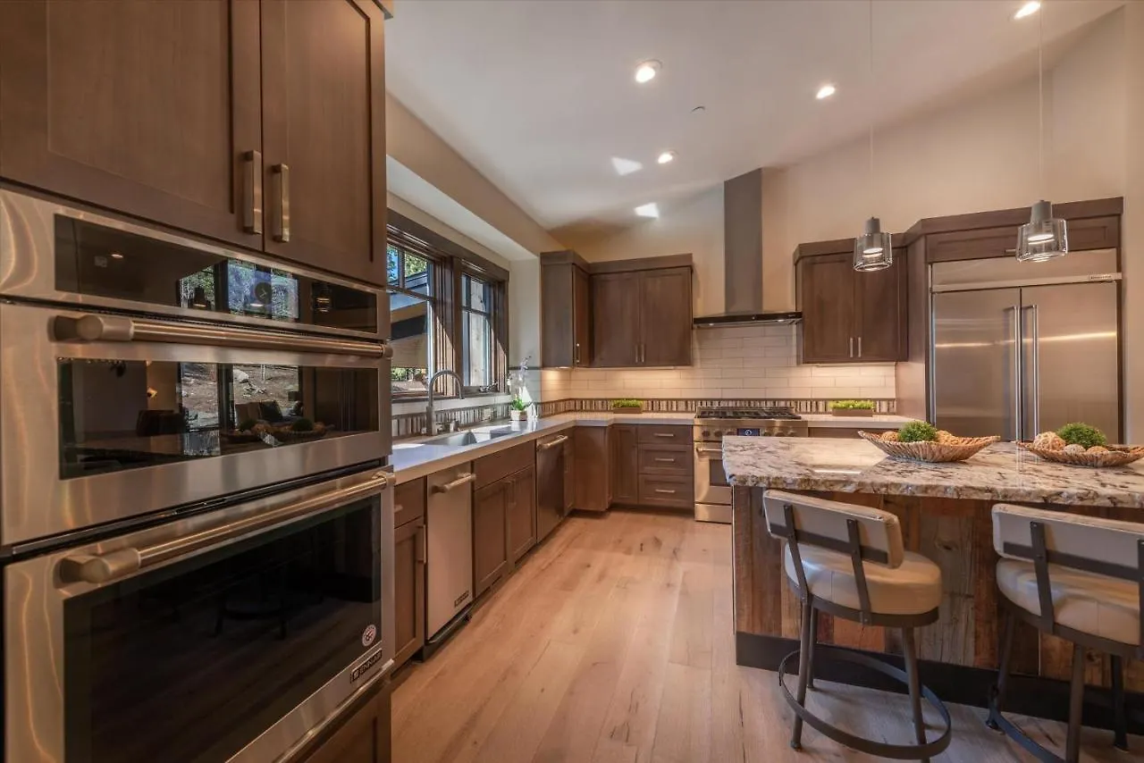 Lavish 4 Bedroom In Gray's Crossing * Truckee