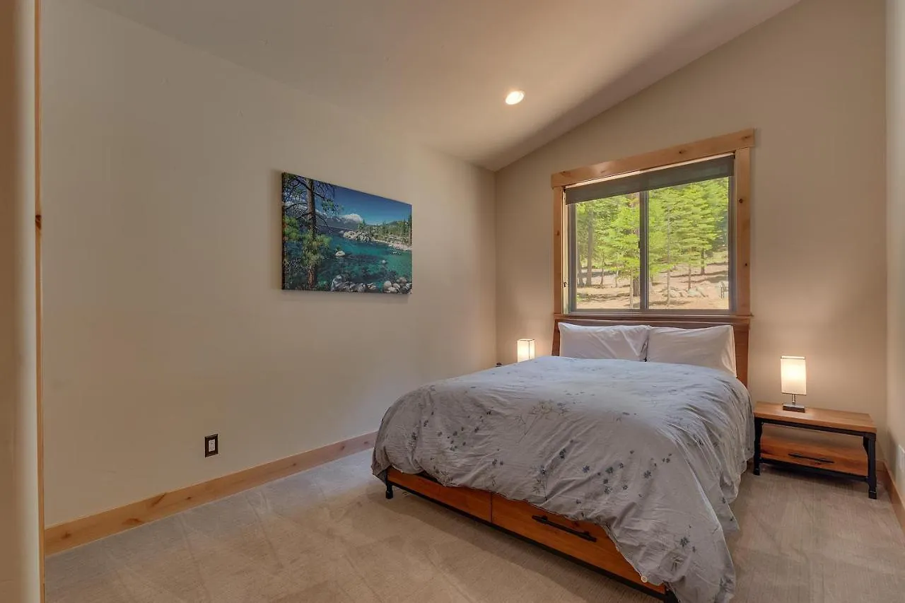 בית נופש Spruce Haven At Tahoe Donner - Luxury Pet Friendly W Private Hot Tub