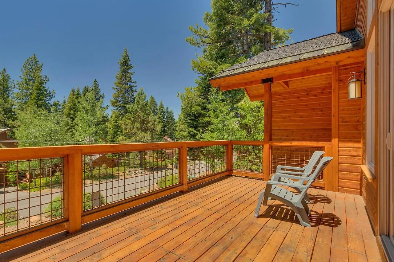 Spruce Haven At Tahoe Donner - Luxury Pet Friendly W Private Hot Tub *