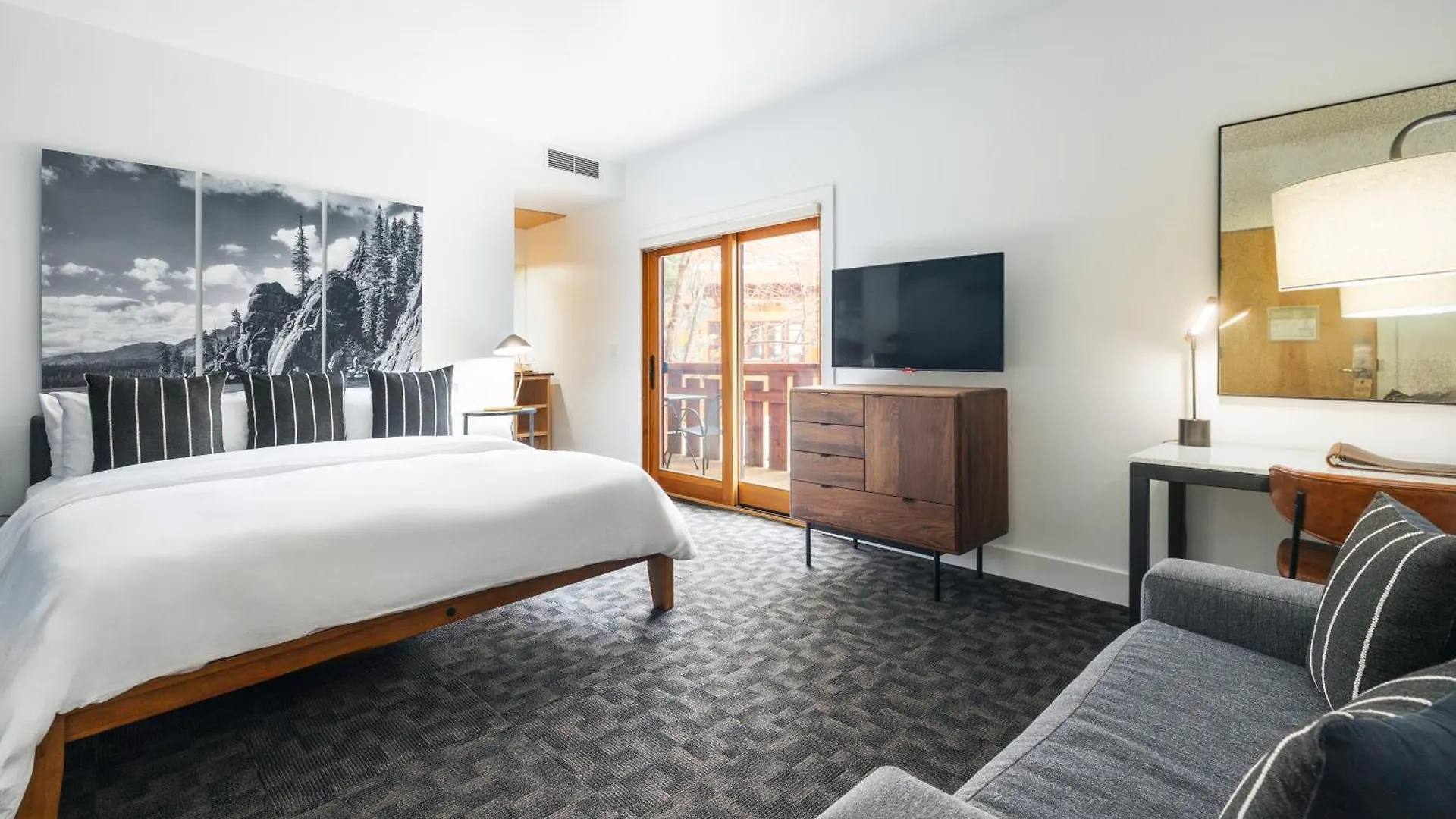 Gravity Haus Truckee-tahoe 4* トラッキー