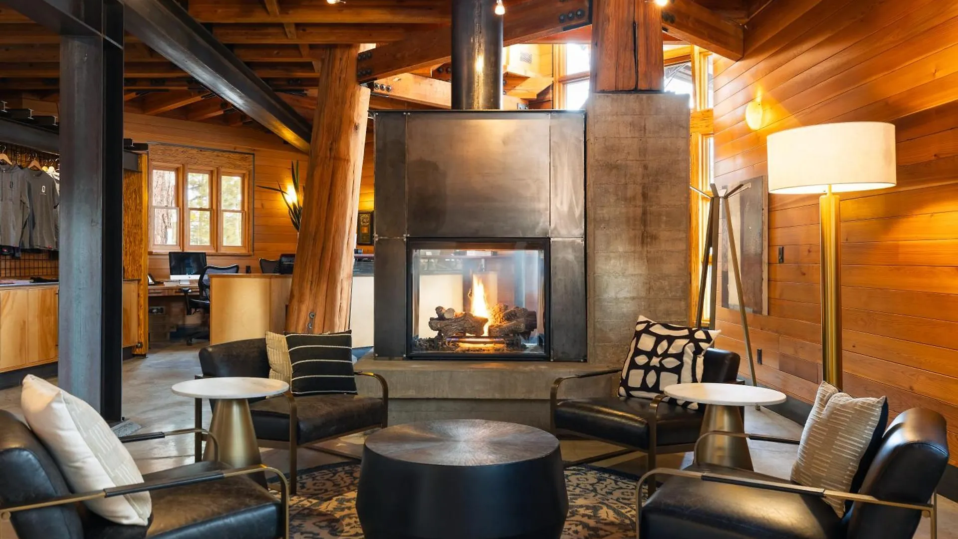 ホテル Gravity Haus Truckee-tahoe トラッキー
