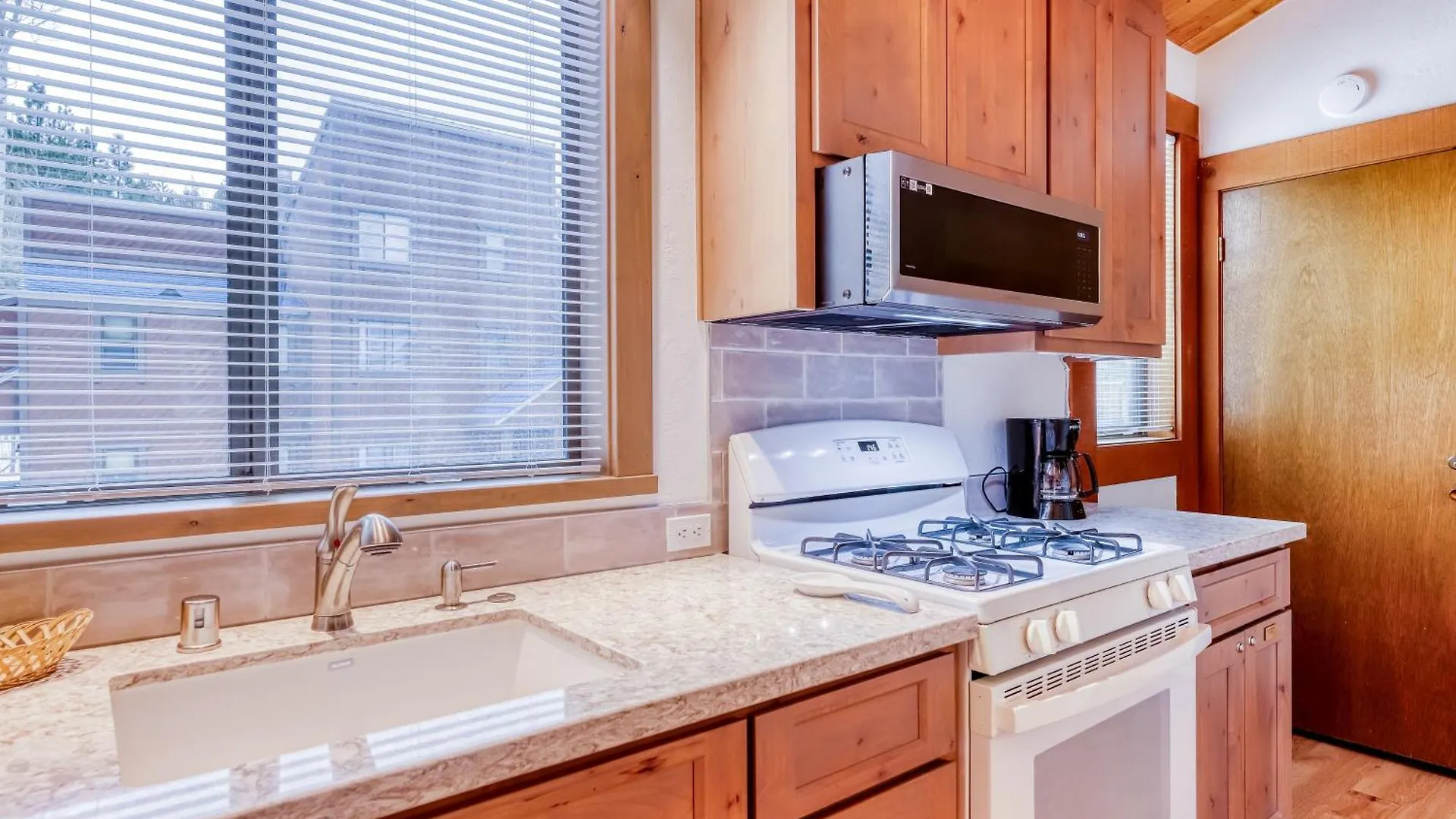 Evergreen Escape * Truckee