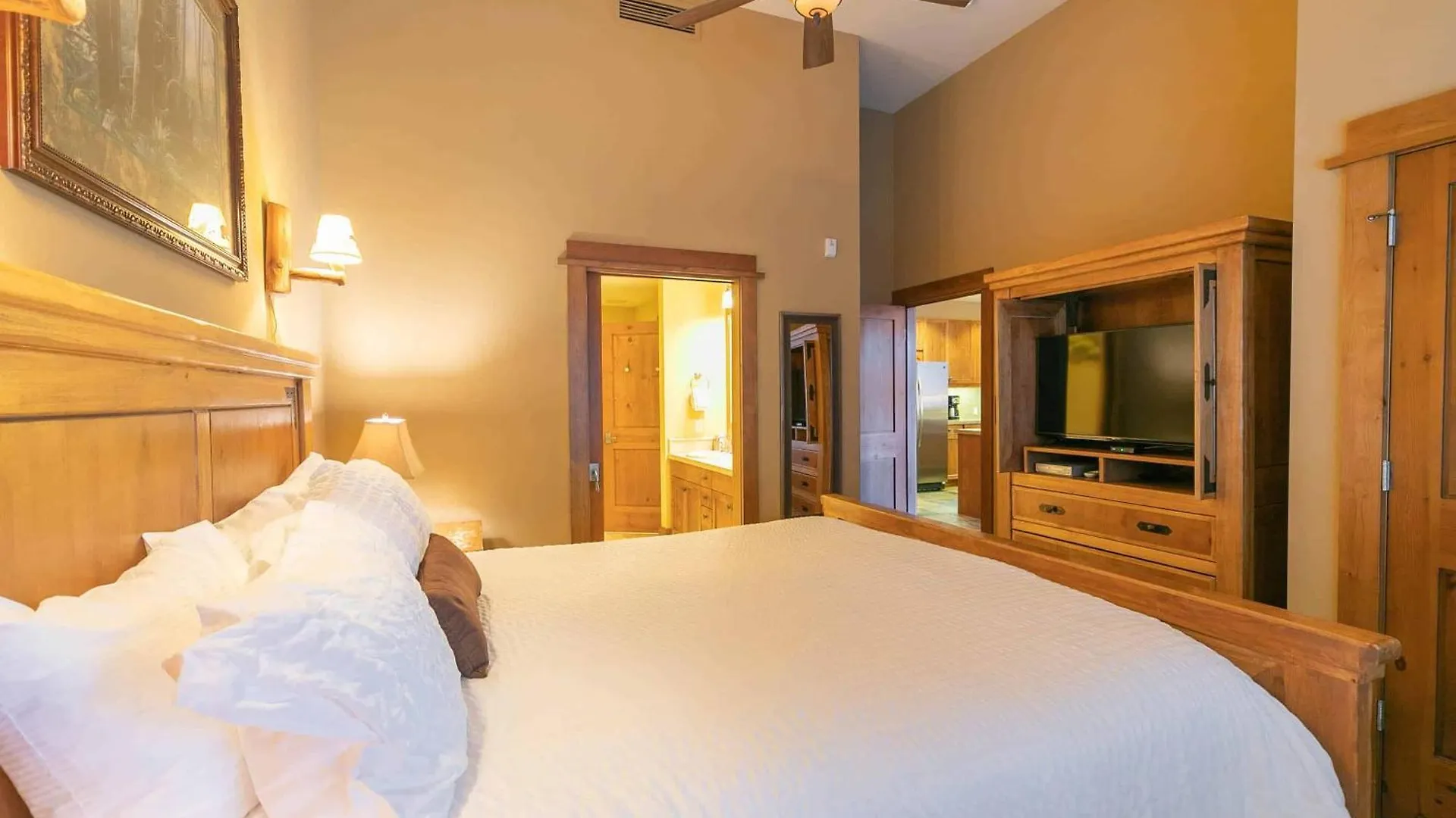 Iron Horse North 310 By East West Hospitality