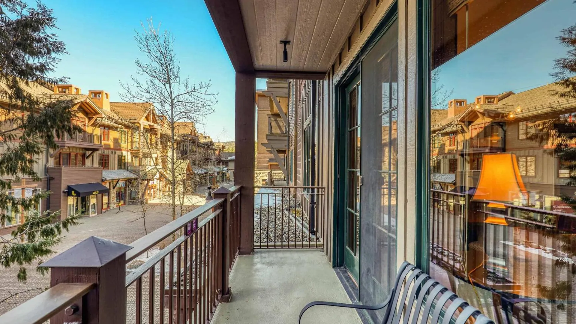 Iron Horse South 209 By East West Hospitality