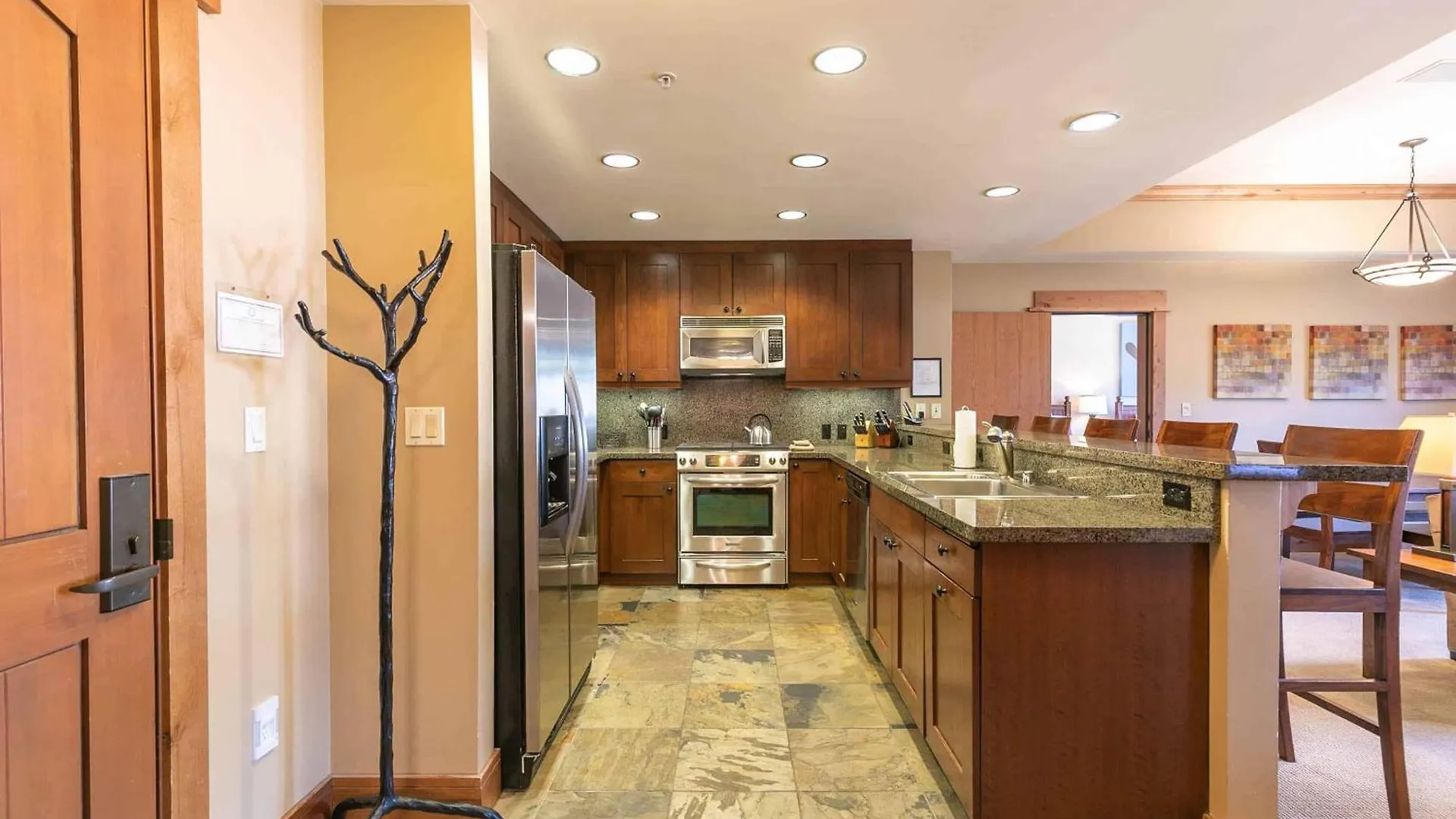 Catamount 301 By East West Hospitality Truckee
