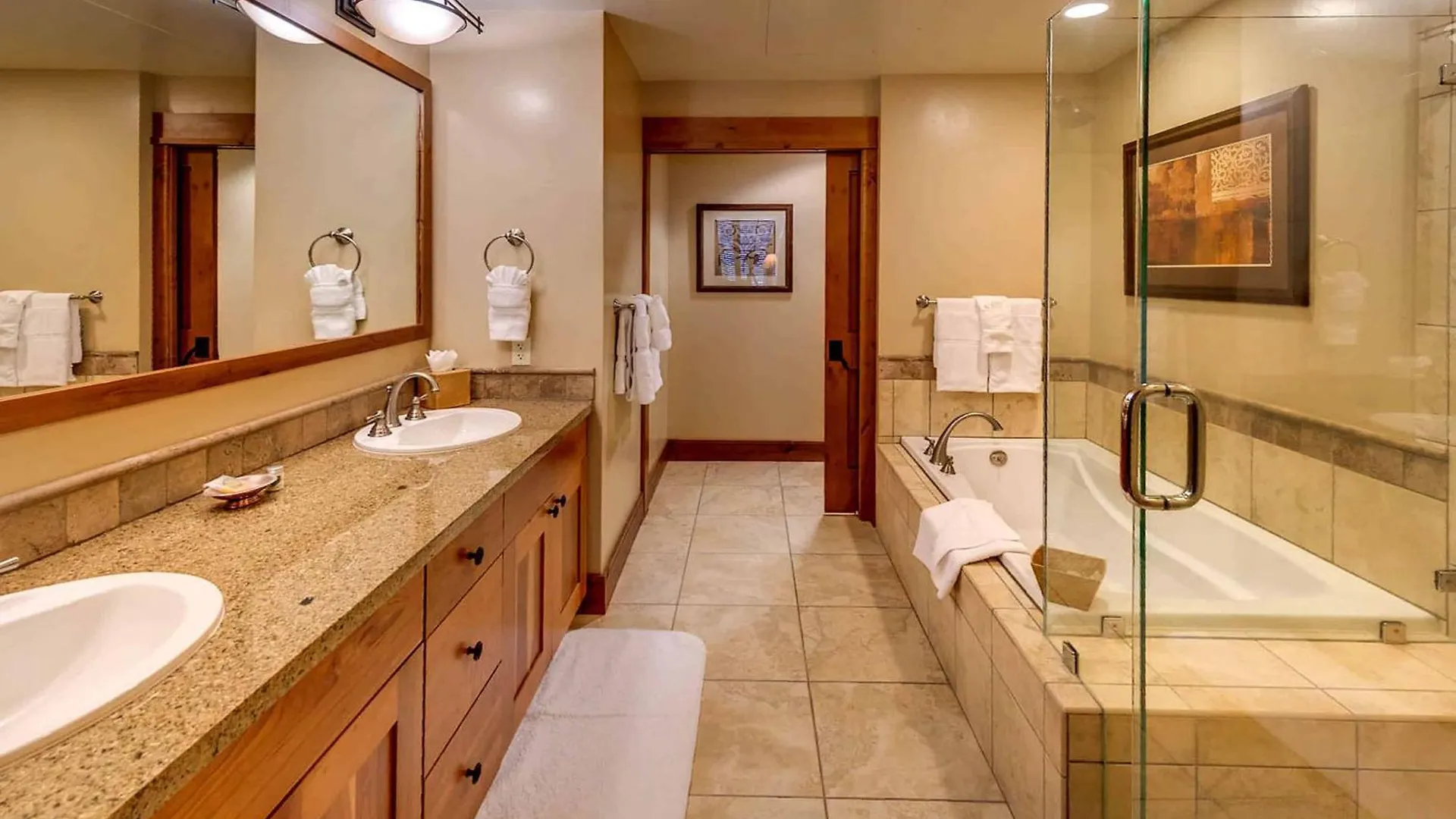 Catamount 206 By East West Hospitality