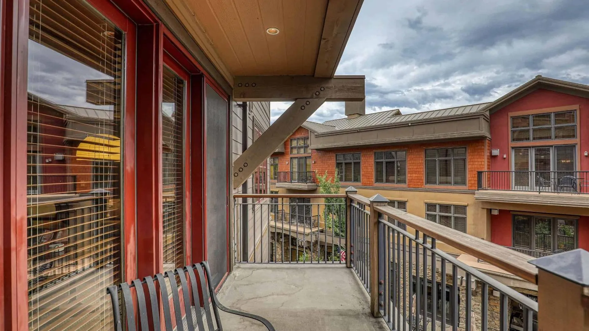 Apartment Catamount 201 By East West Hospitality *