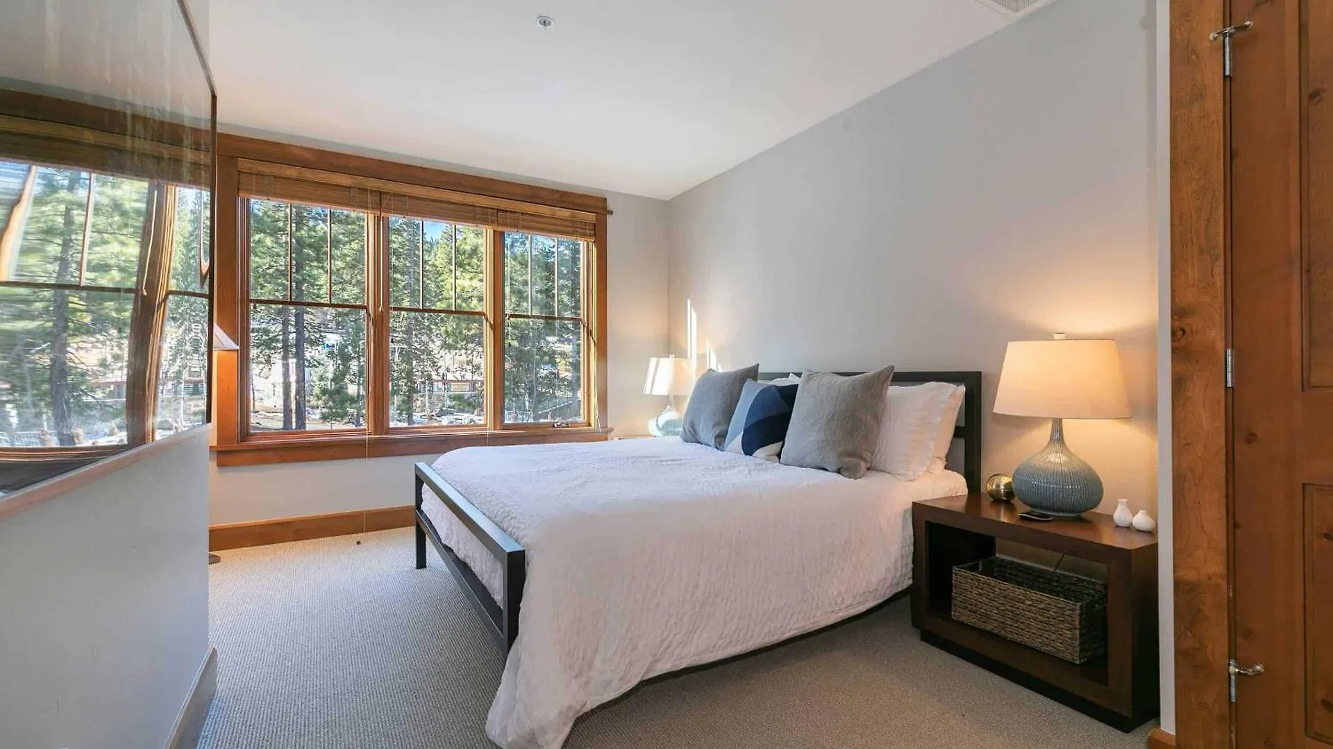 Iron Horse South 308 By East West Hospitality