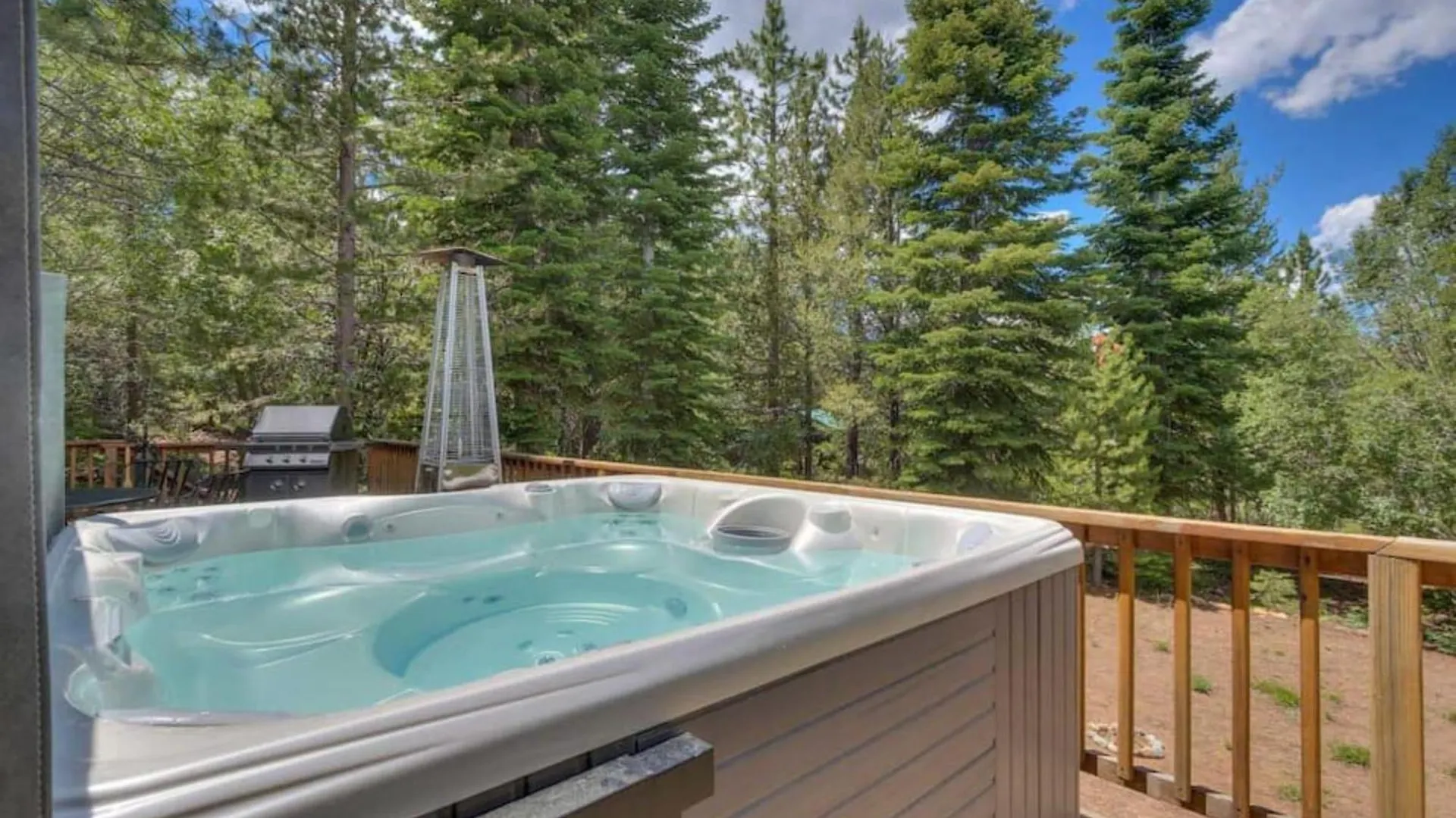 Holiday home Black Bear By Avantstay Spacious Viking In Tahoe Donner W Game Hot Tub