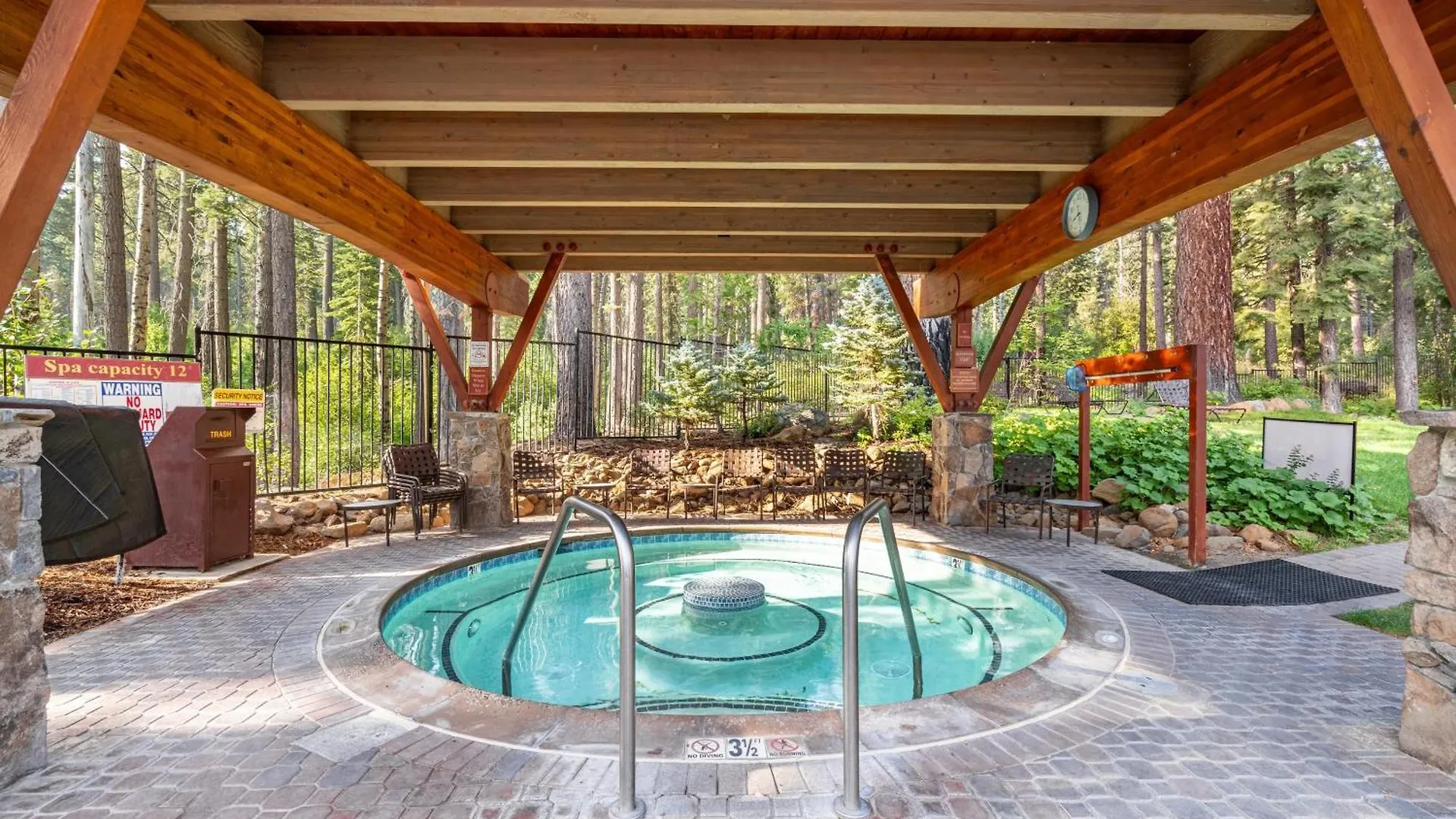 Holiday home Village By Avantstay Minutes To Lifts Truckee