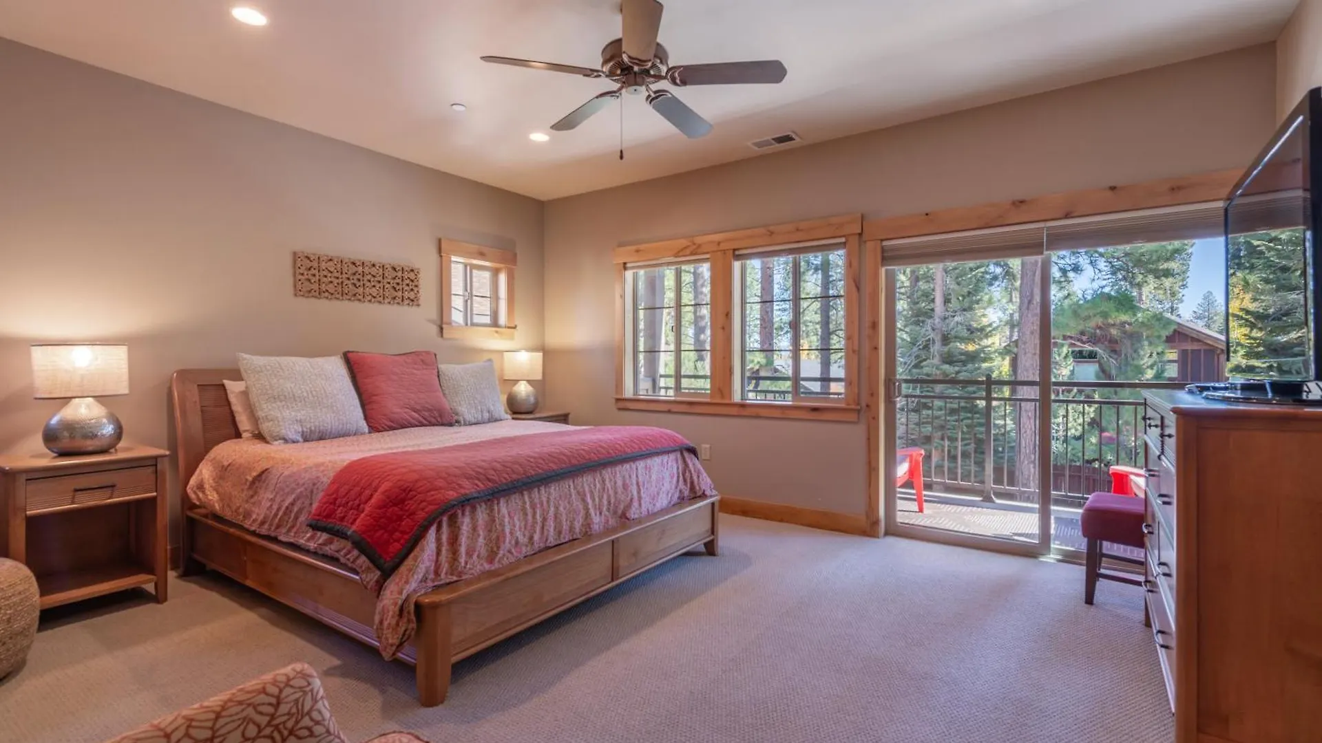 Deluxe Townhome 3bdr Dog Friendly Great Location Truckee