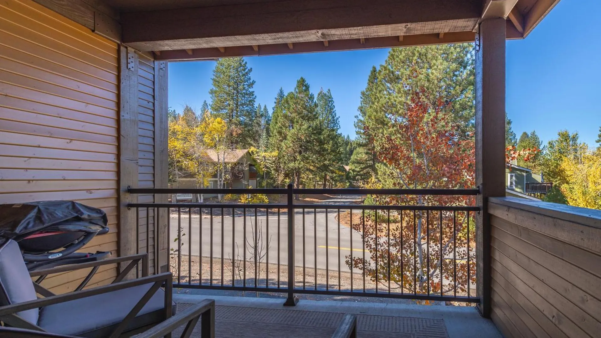 Deluxe Townhome 3bdr Dog Friendly Great Location