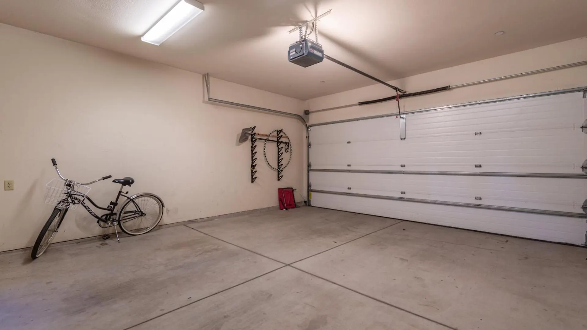 Deluxe Townhome 3bdr Dog Friendly Great Location Apartmán