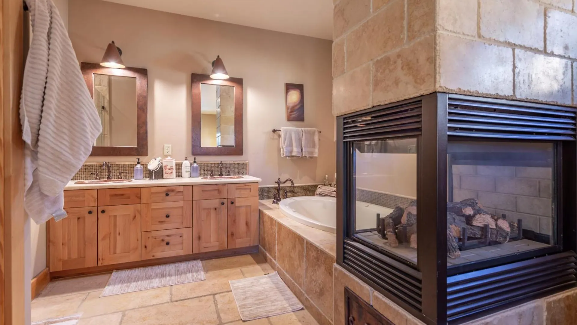 Apartmán Deluxe Townhome 3bdr Dog Friendly Great Location *