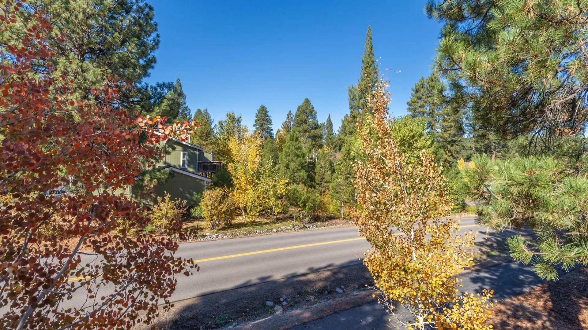 Deluxe Townhome 3bdr Dog Friendly Great Location Apartmán Truckee