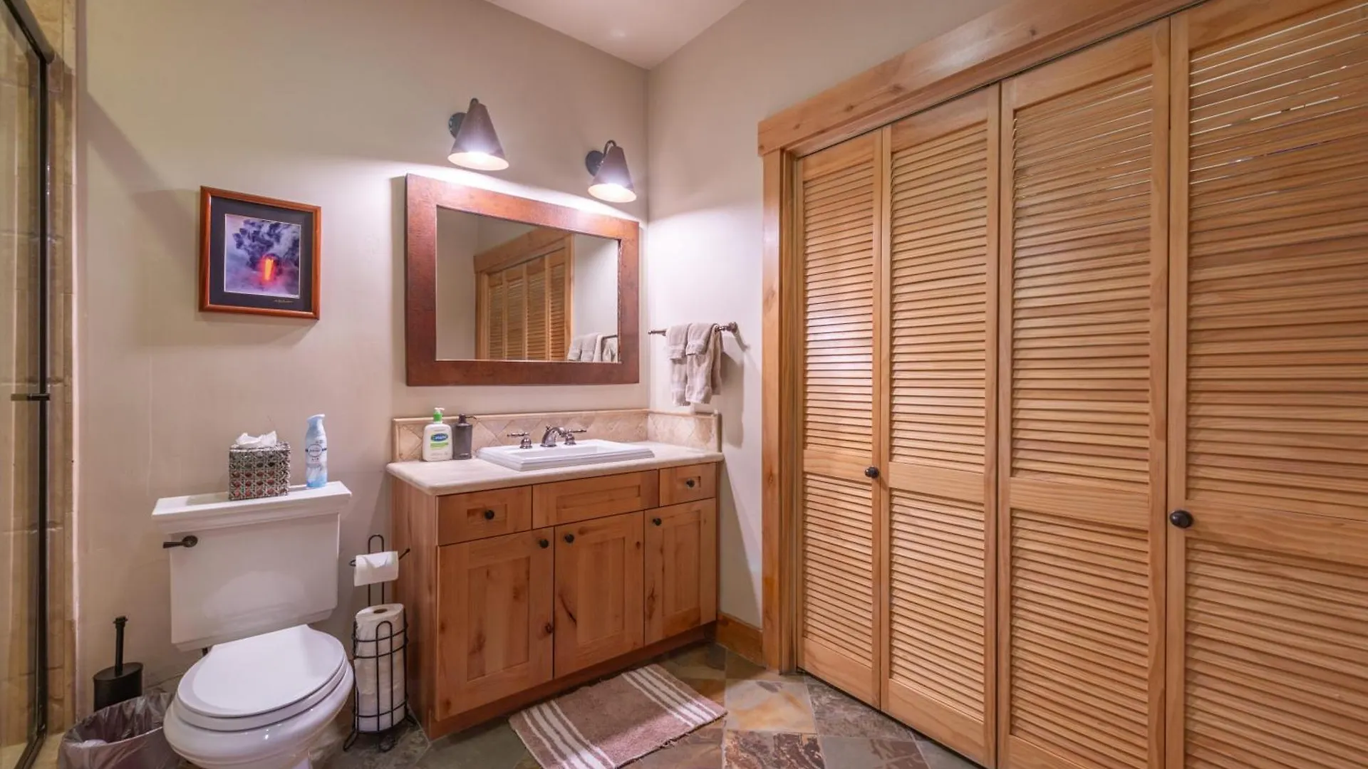 Deluxe Townhome 3bdr Dog Friendly Great Location Apartmán