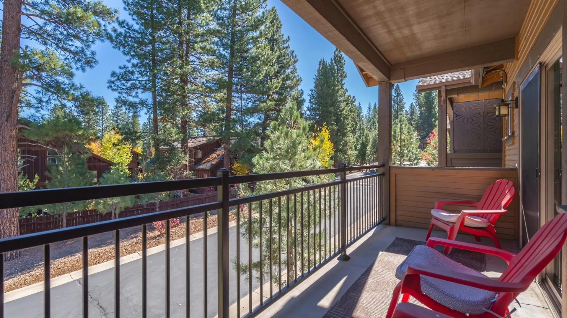 Deluxe Townhome 3bdr Dog Friendly Great Location *