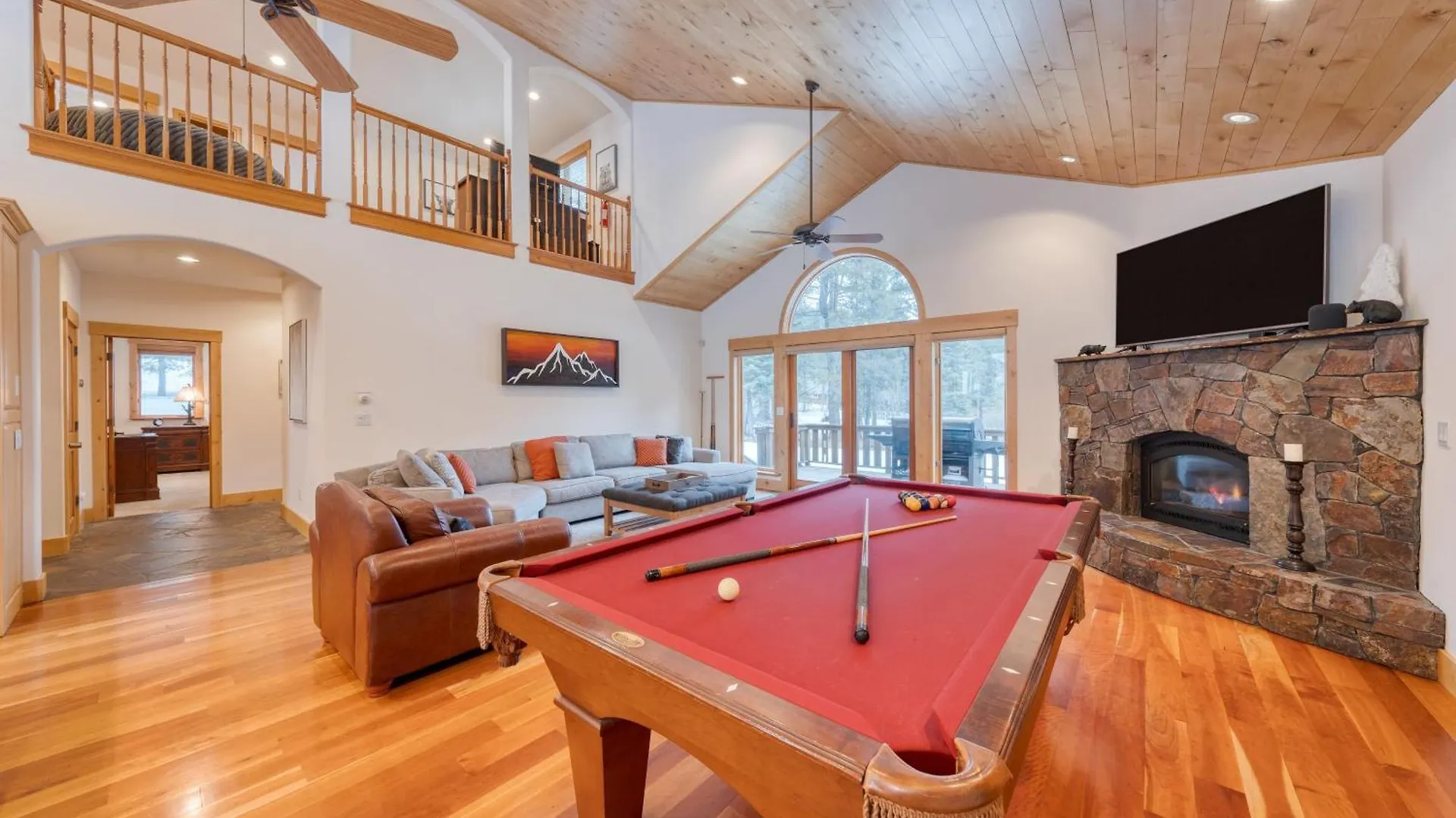 Semesterbostad Donner Ridge By Avantstay Minutes To Skiing Deck Ping Pong Pool Table Truckee