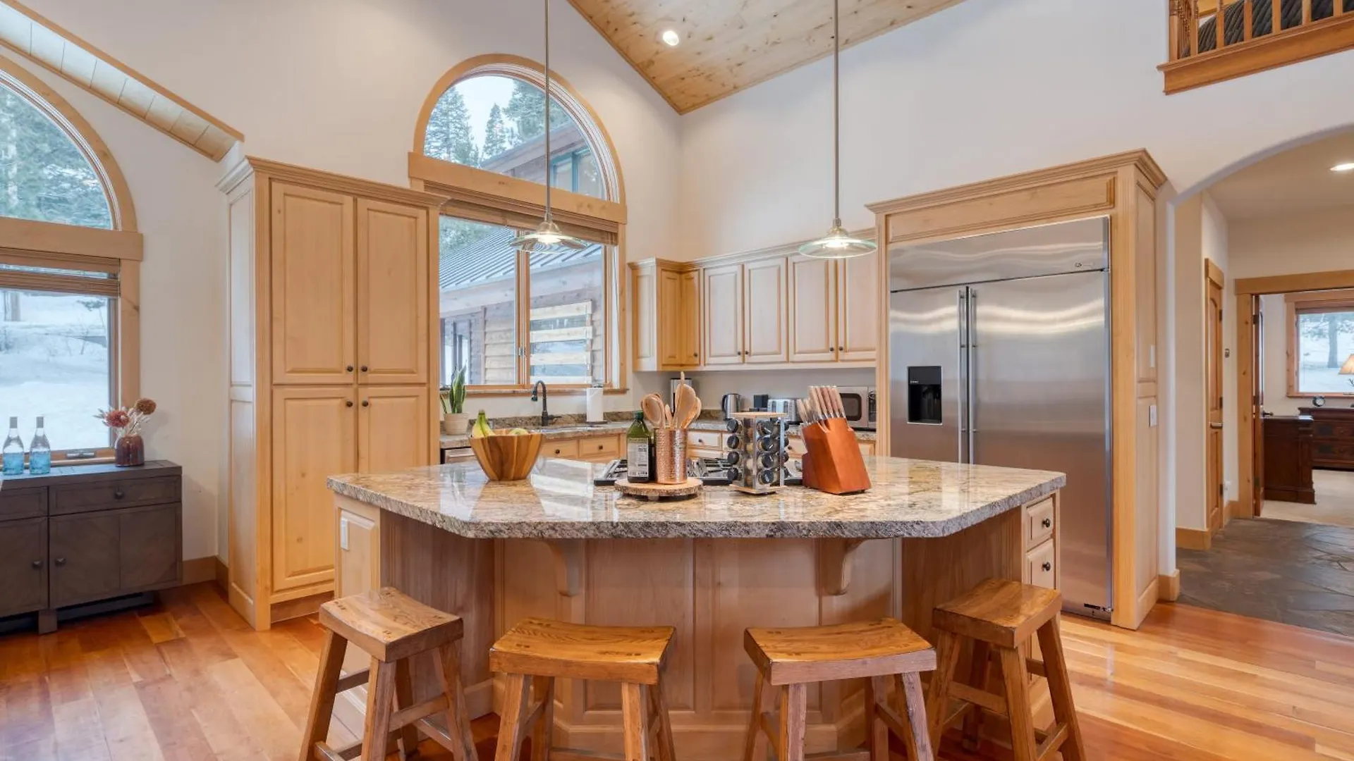 Donner Ridge By Avantstay Minutes To Skiing Deck Ping Pong Pool Table Semesterbostad *