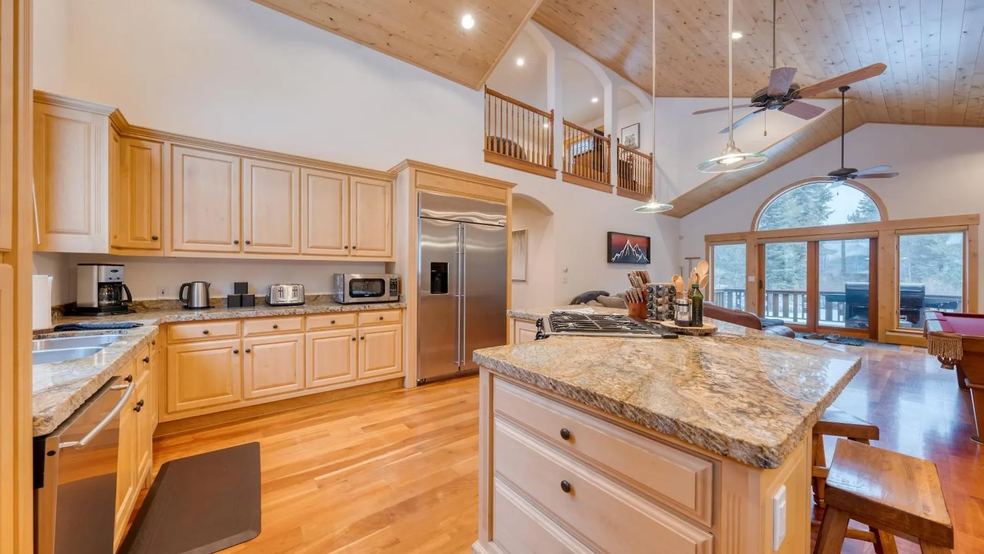Donner Ridge By Avantstay Minutes To Skiing Deck Ping Pong Pool Table