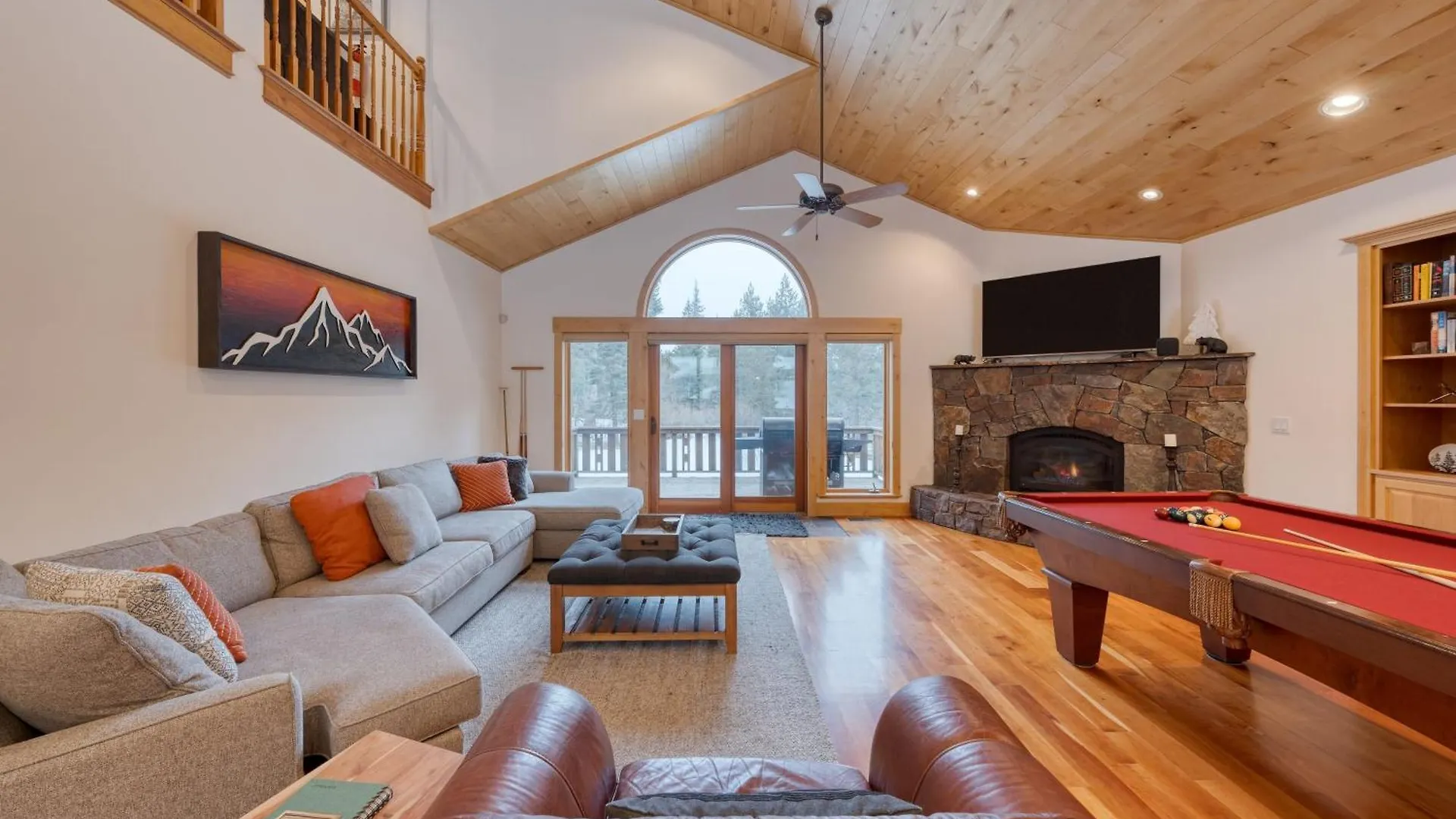 Semesterbostad Donner Ridge By Avantstay Minutes To Skiing Deck Ping Pong Pool Table