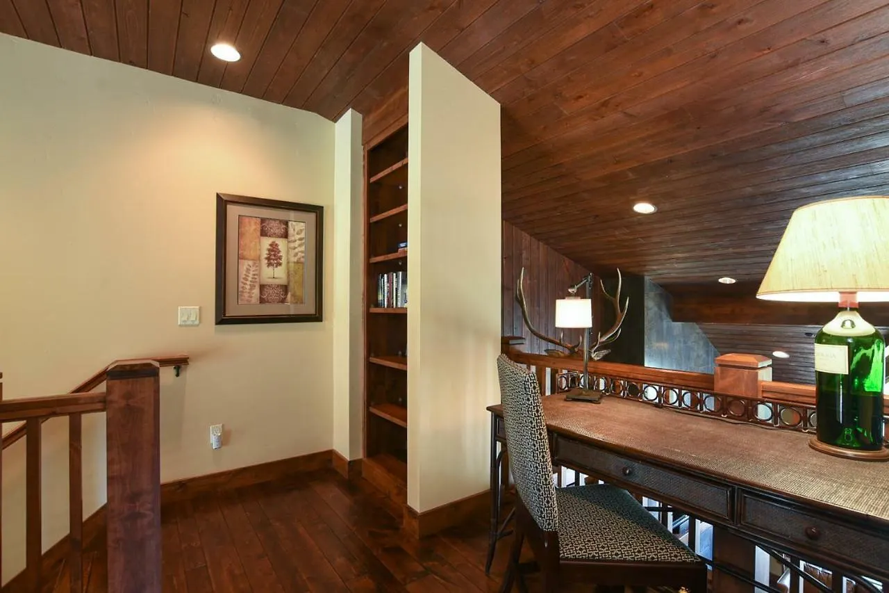 Luxury Village At Northstar - Private Hot Tub! - Village Walk 7225 * Truckee