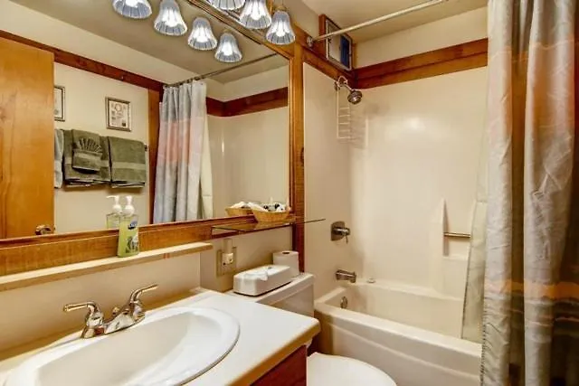 Apartment Ski-inandski-out Northstar Near Tahoe!