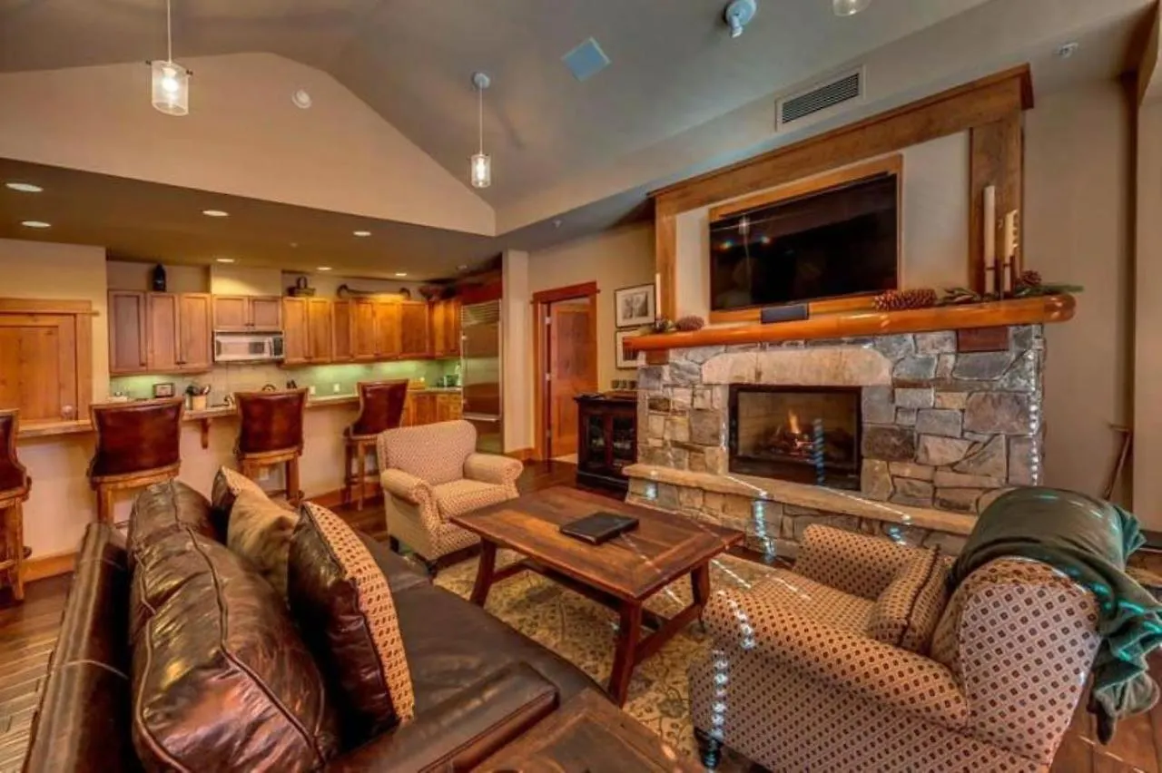 East West Hospitality At Tahoe Resort Truckee