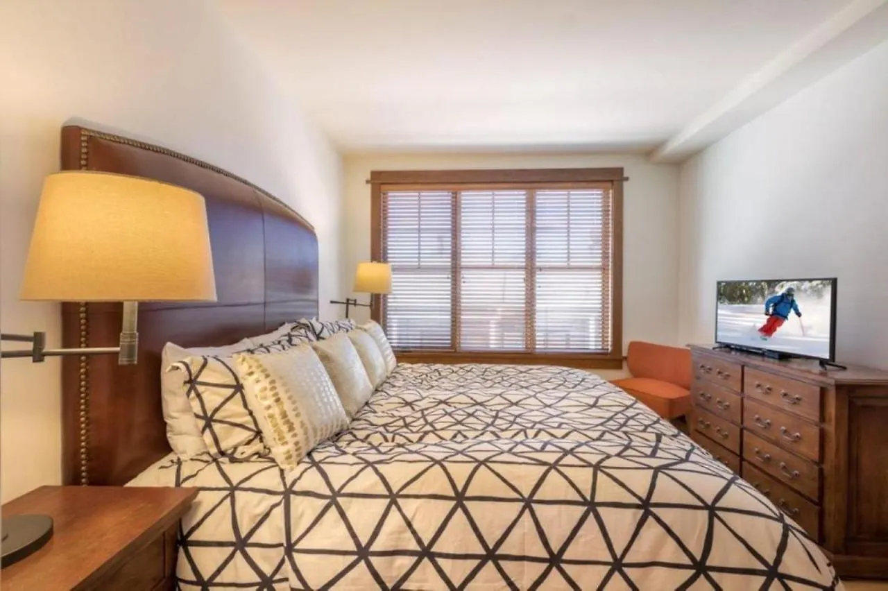 East West Hospitality At Tahoe Resort