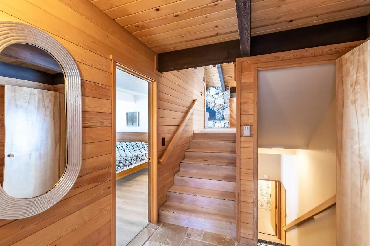 بيت للعطل Beautiful 4-bedroom Contemporary Mountain تروكي