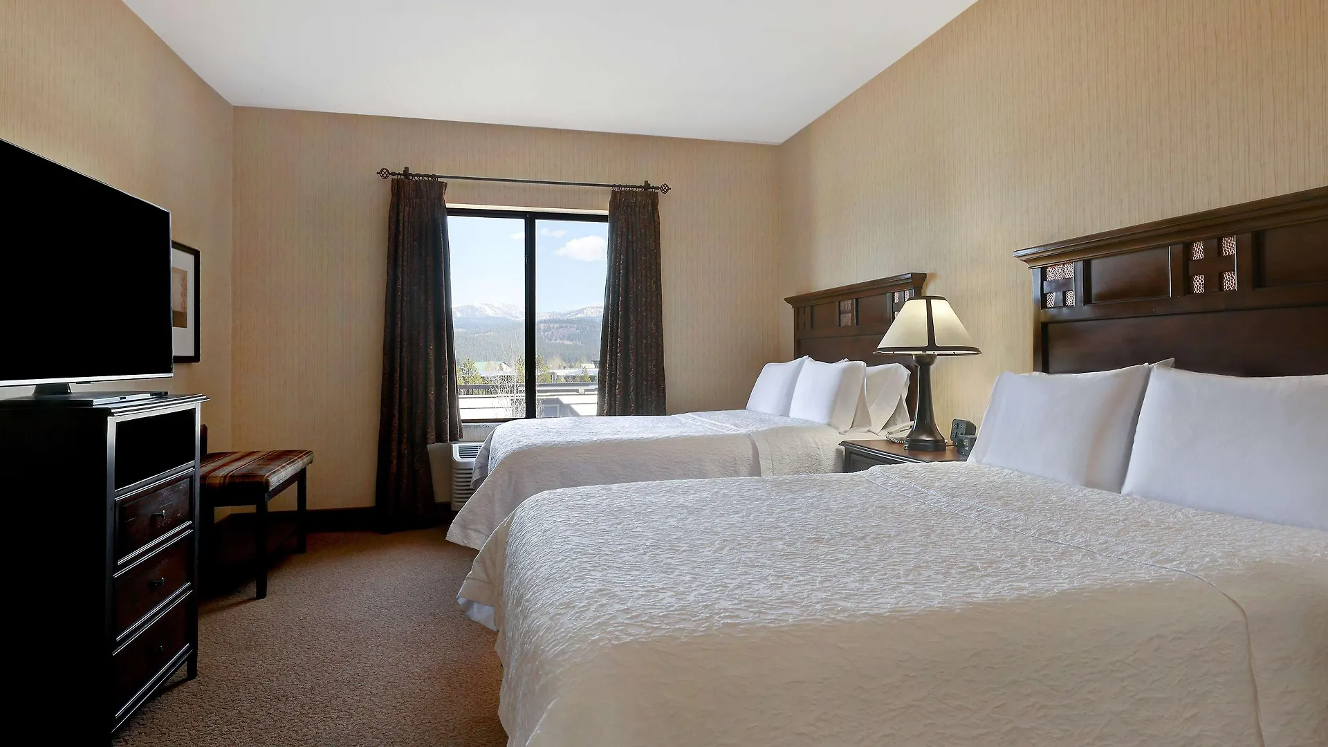 Hampton & Tahoe-truckee 3*