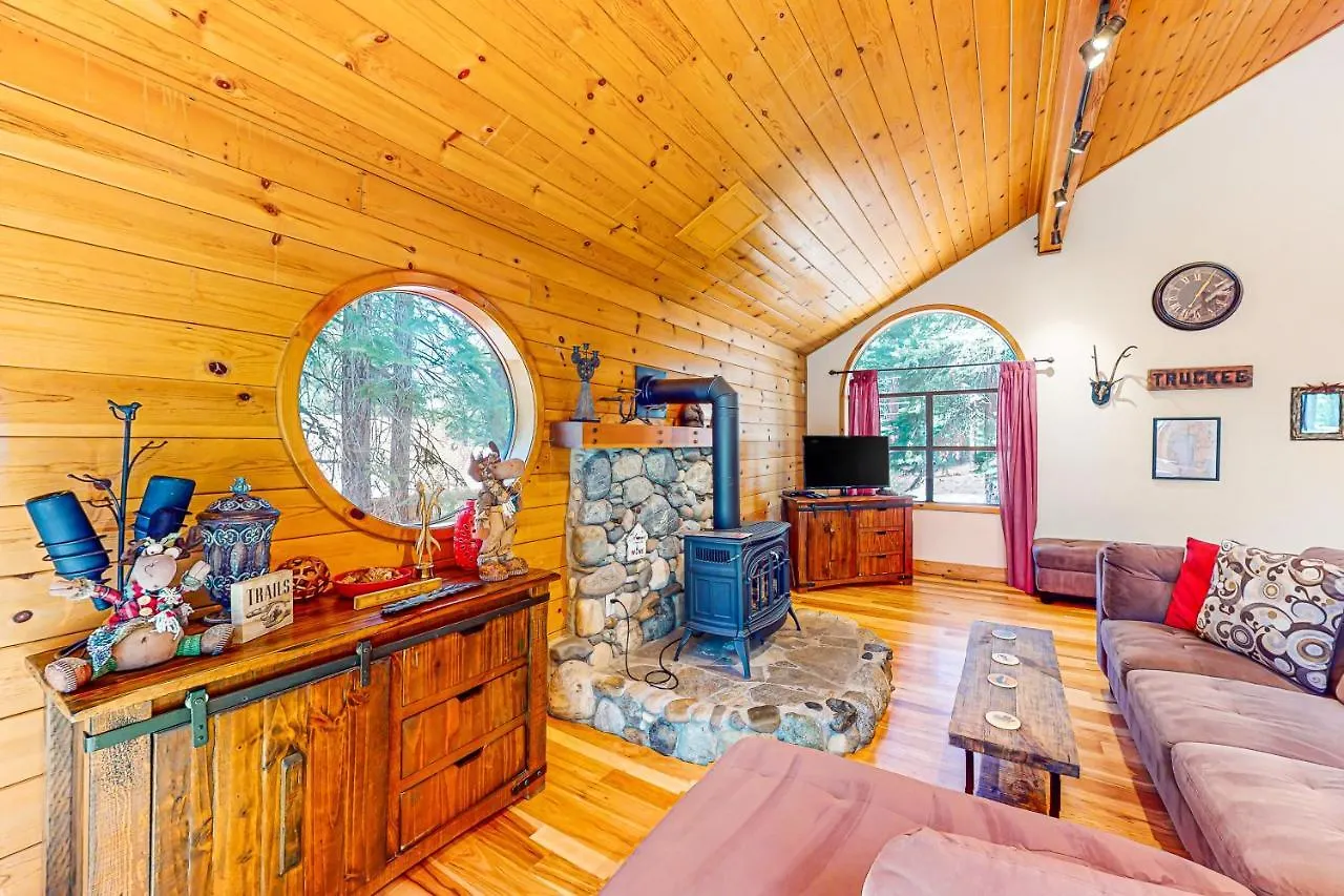 The Bear's Lair House * Truckee