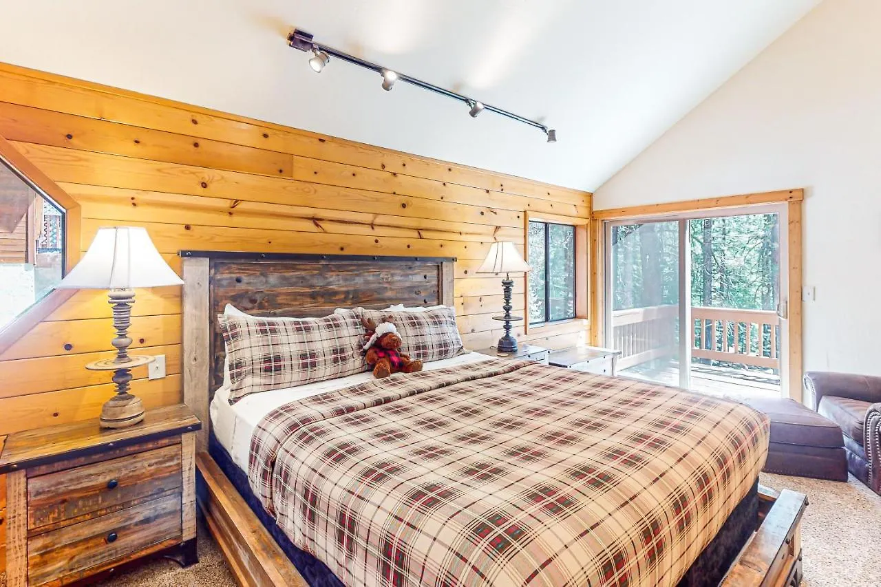 The Bear's Lair House * Truckee
