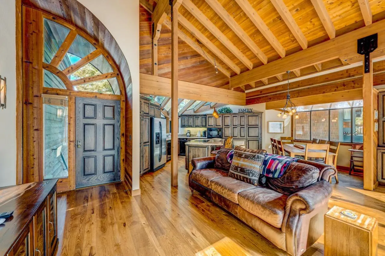 North Star Mountain Retreat בית נופש טראקי