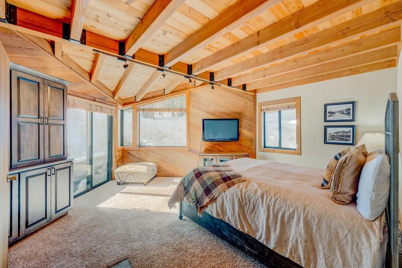 North Star Mountain Retreat טראקי