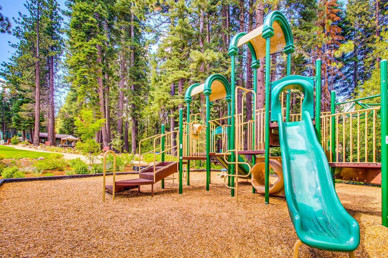בית נופש North Star Mountain Retreat טראקי