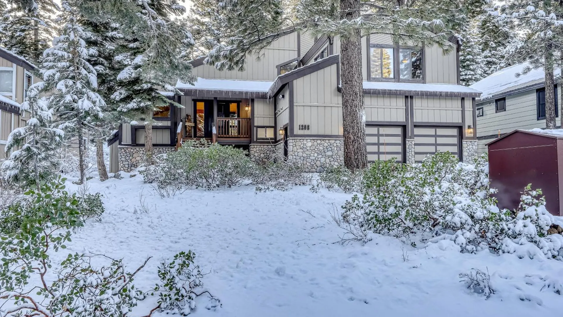 Gold Bear Truckee