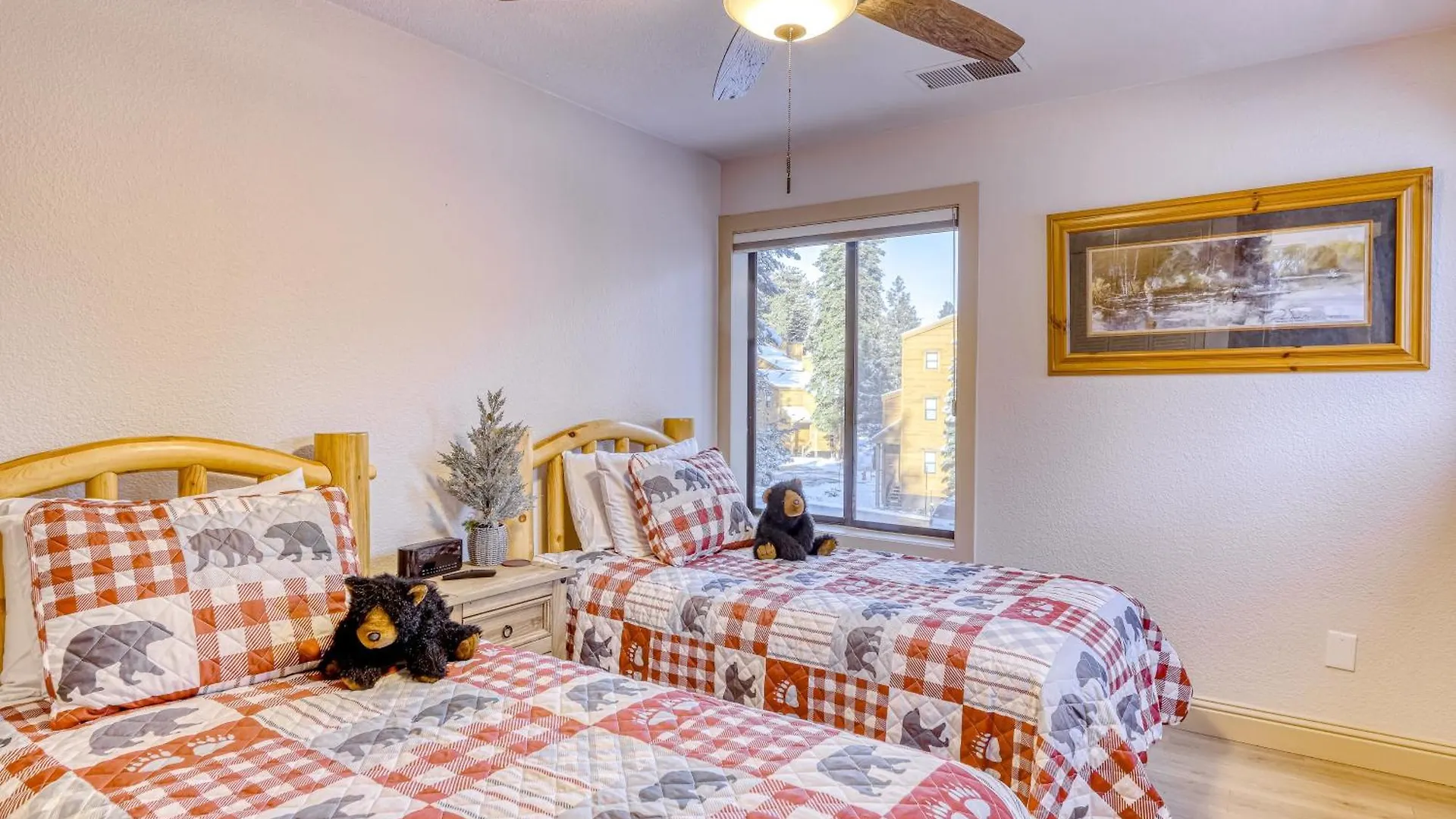 Gold Bear * Truckee