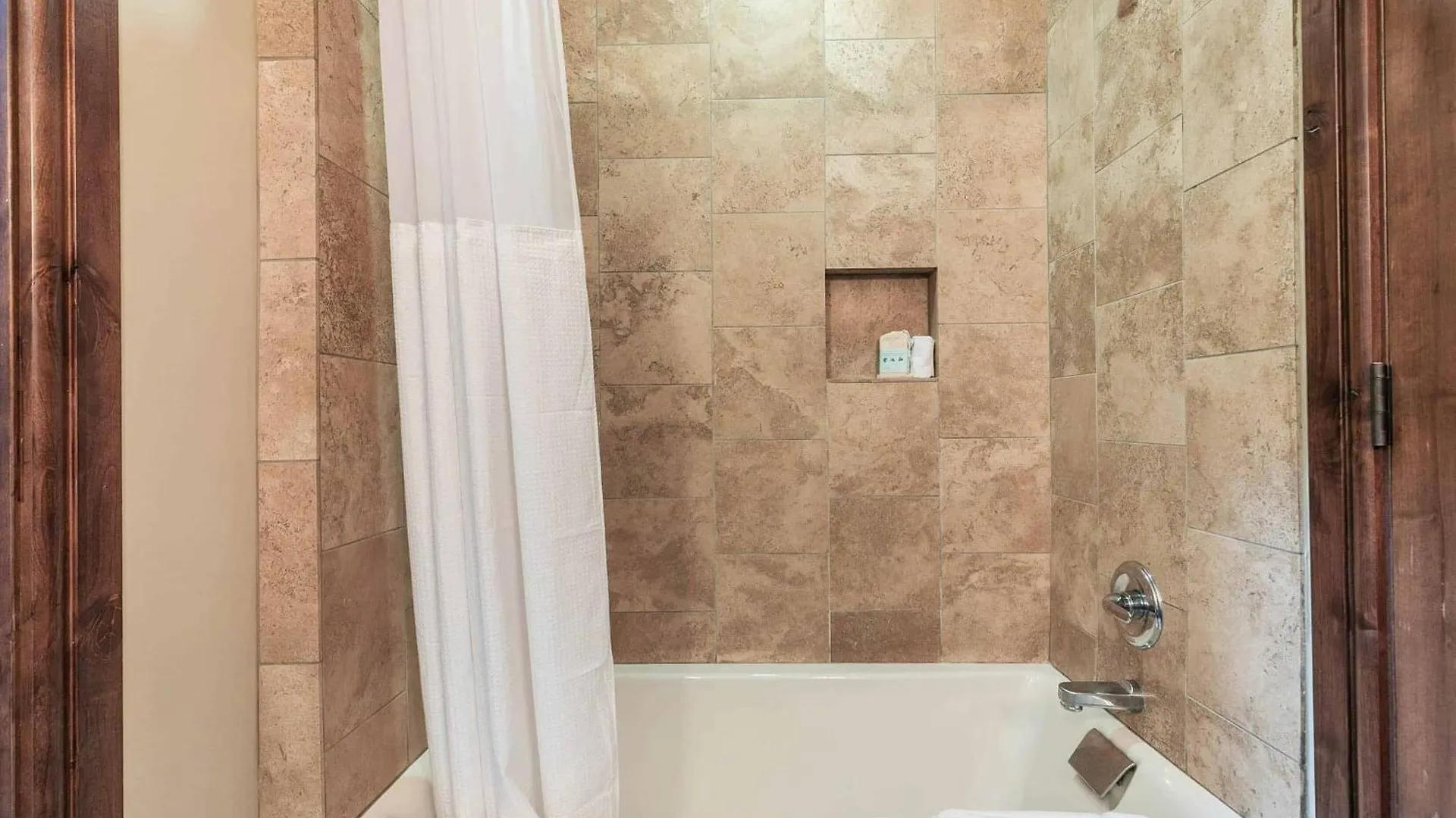 One Village Place 502 By East West Hospitality * Truckee