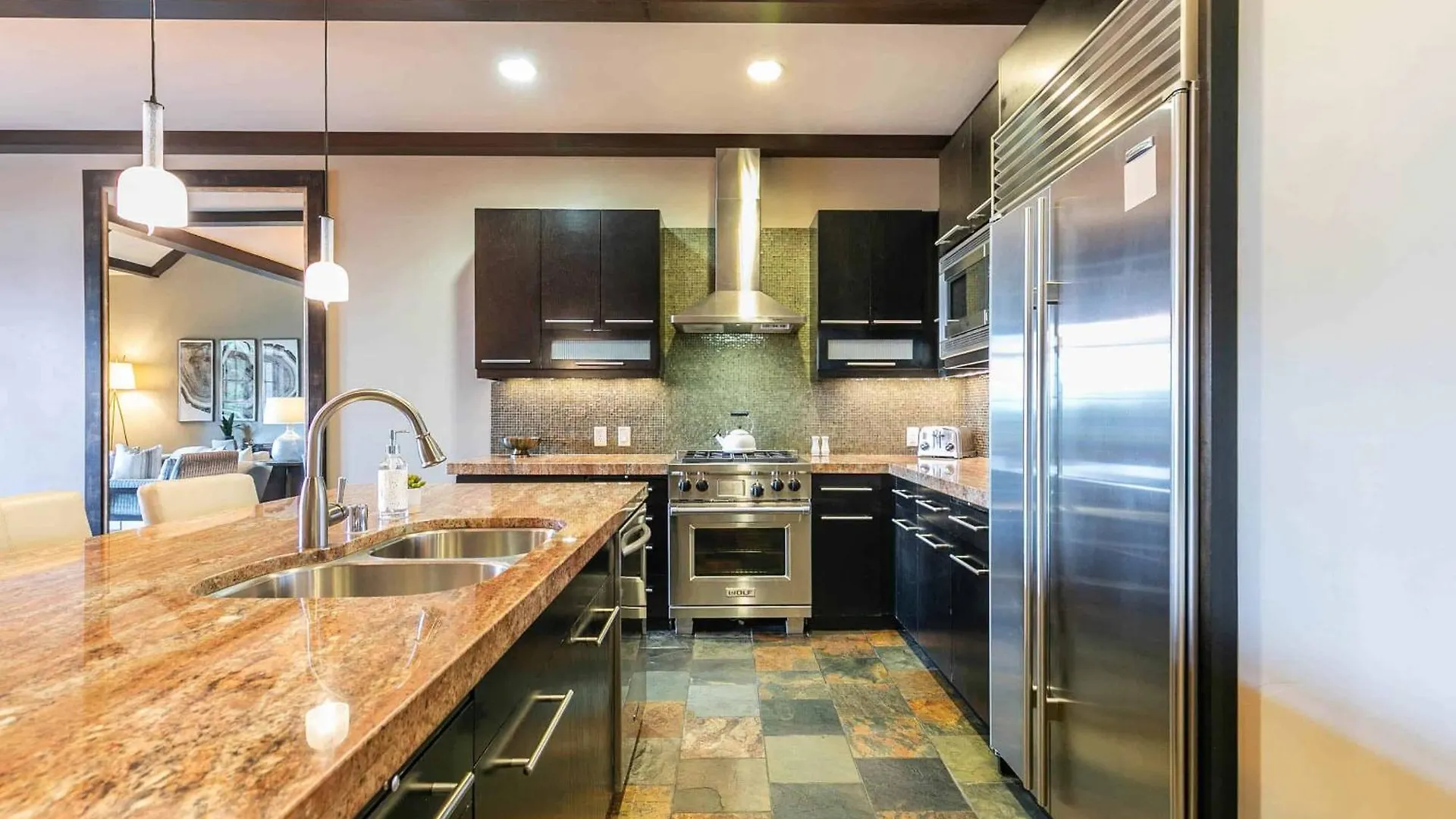 Apartment One Village Place 502 By East West Hospitality *