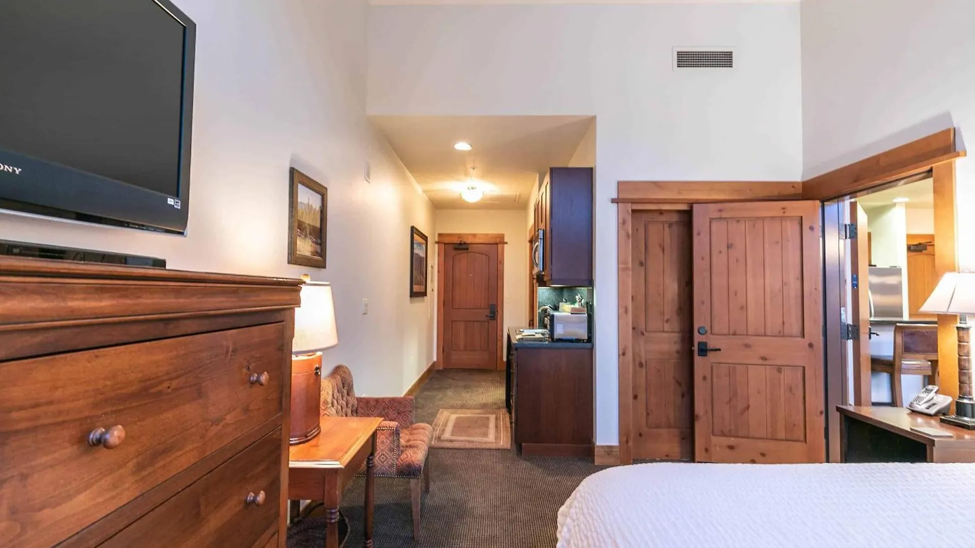 Catamount 405a By East West Hospitality Apartment *