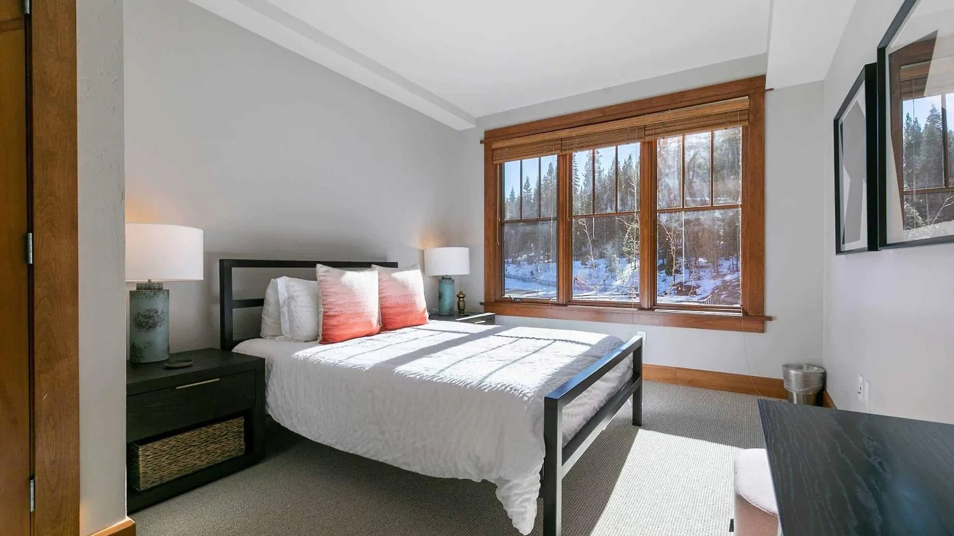Iron Horse South 308 By East West Hospitality