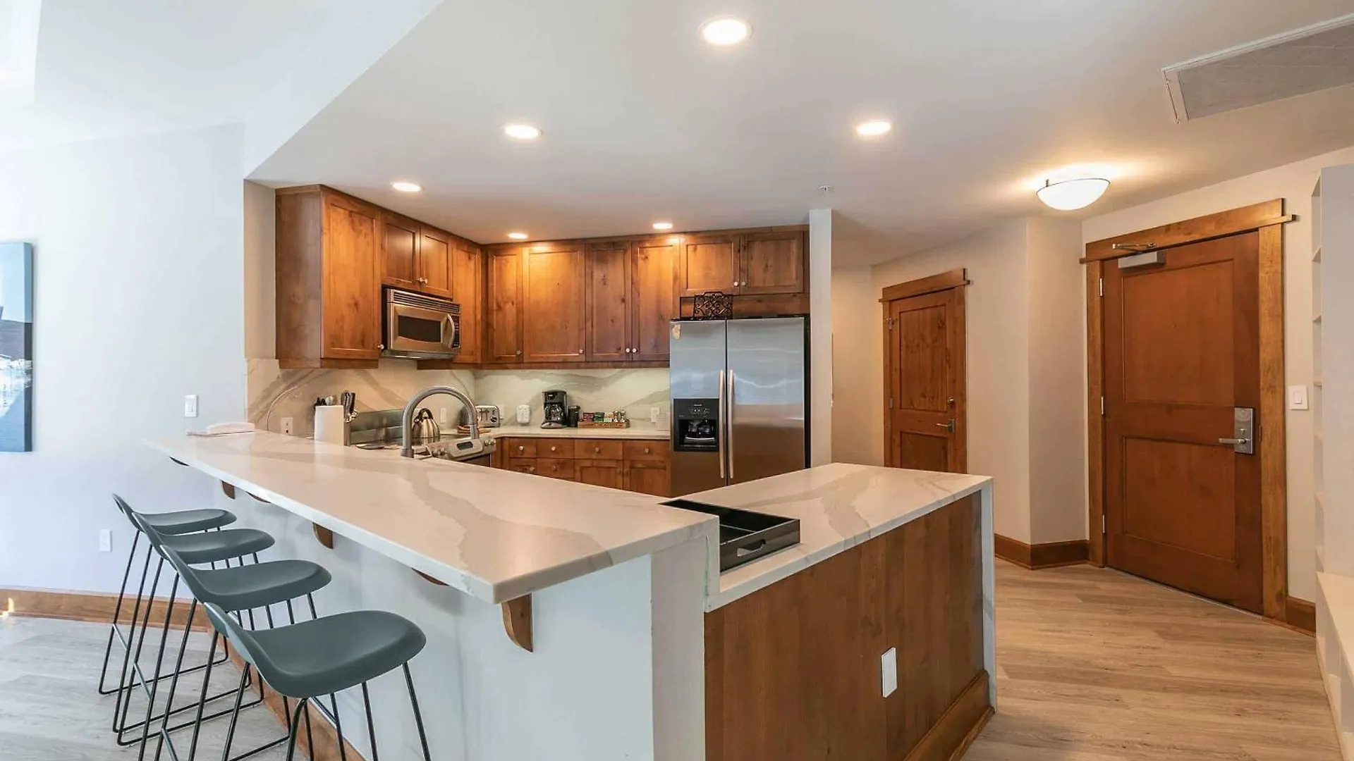 Iron Horse South 308 By East West Hospitality